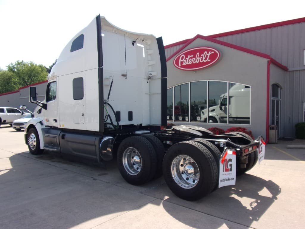 2021 Peterbilt 579 in Fort Smith, AR — photo 5