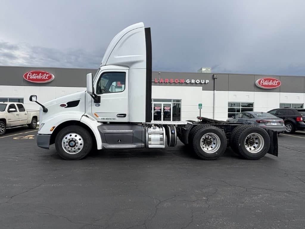 2021 Peterbilt 579 in Springfield, MO — photo 4