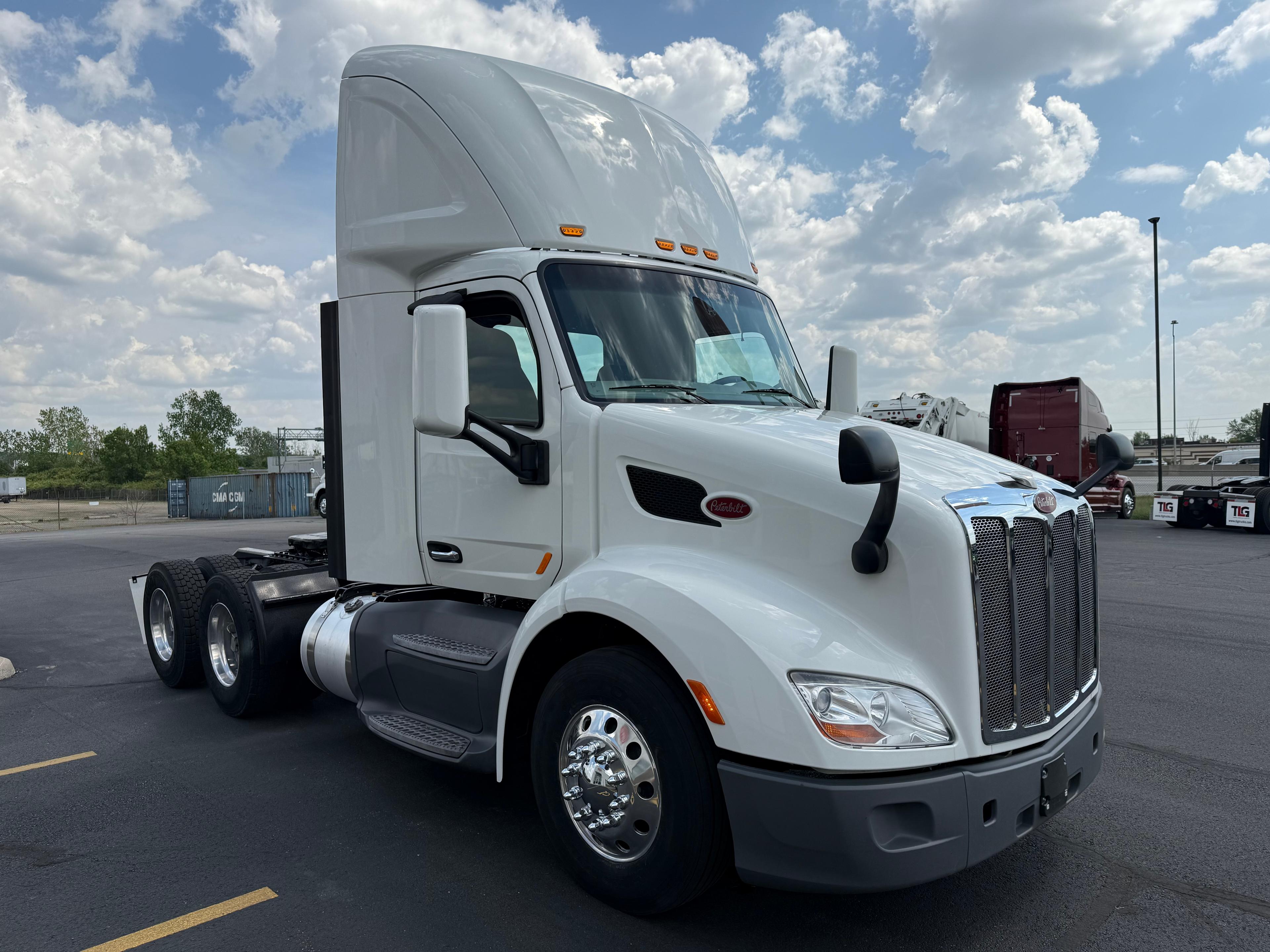 2021 Peterbilt 579 in Cincinnati, OH — photo 7