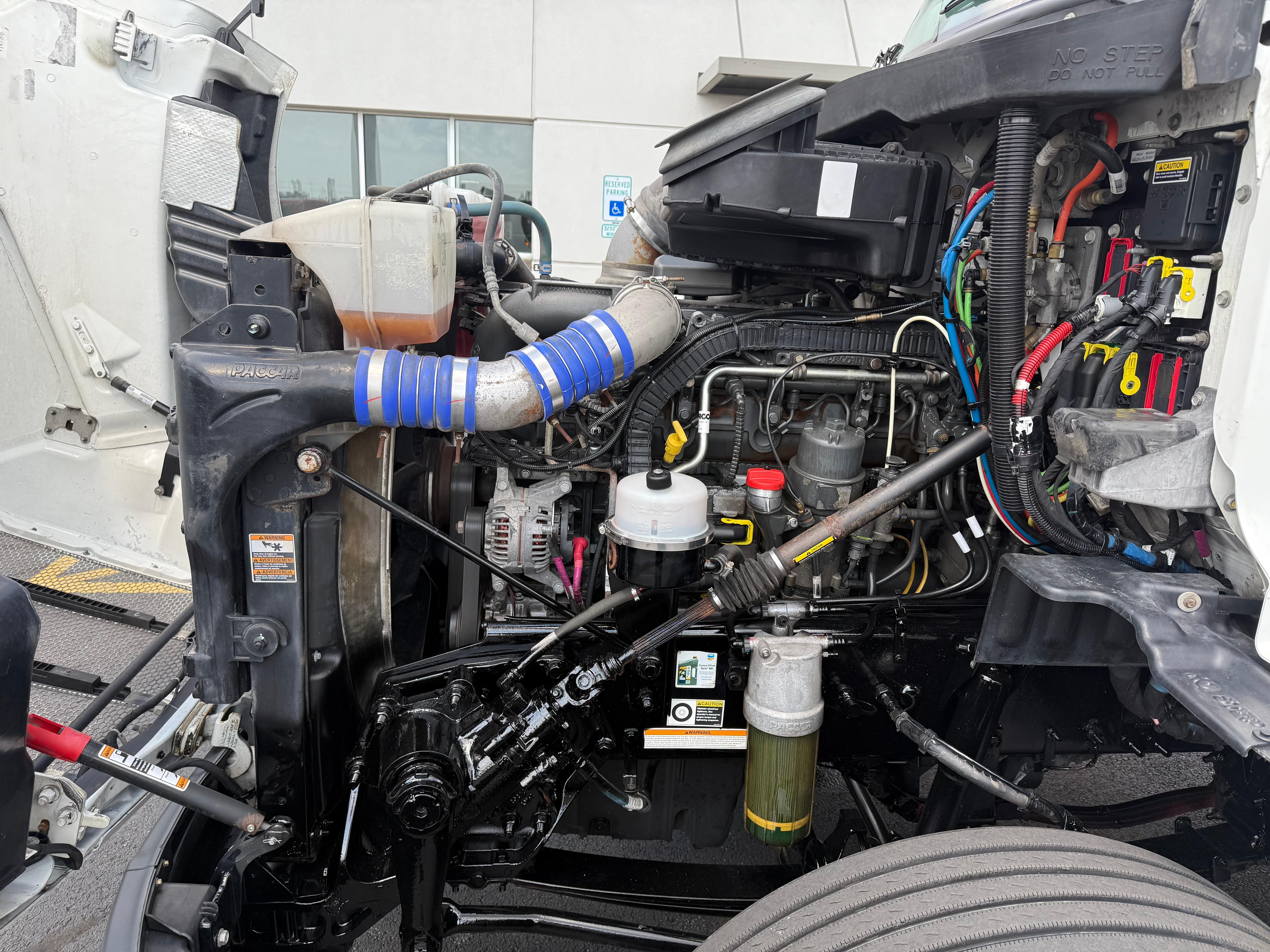2021 Peterbilt 579 in Cincinnati, OH — photo 8