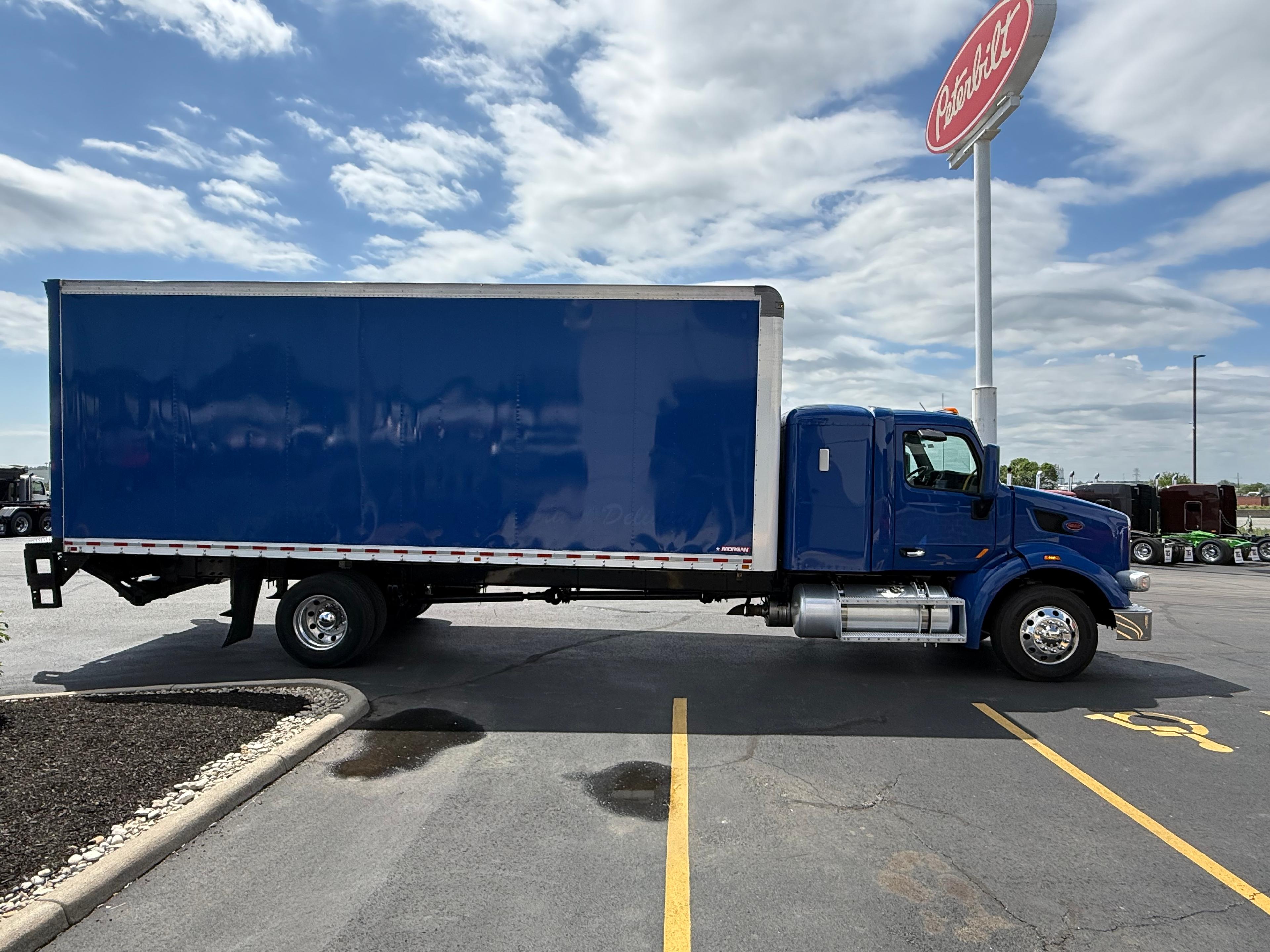 2021 Peterbilt 567 in Cincinnati, OH — photo 6
