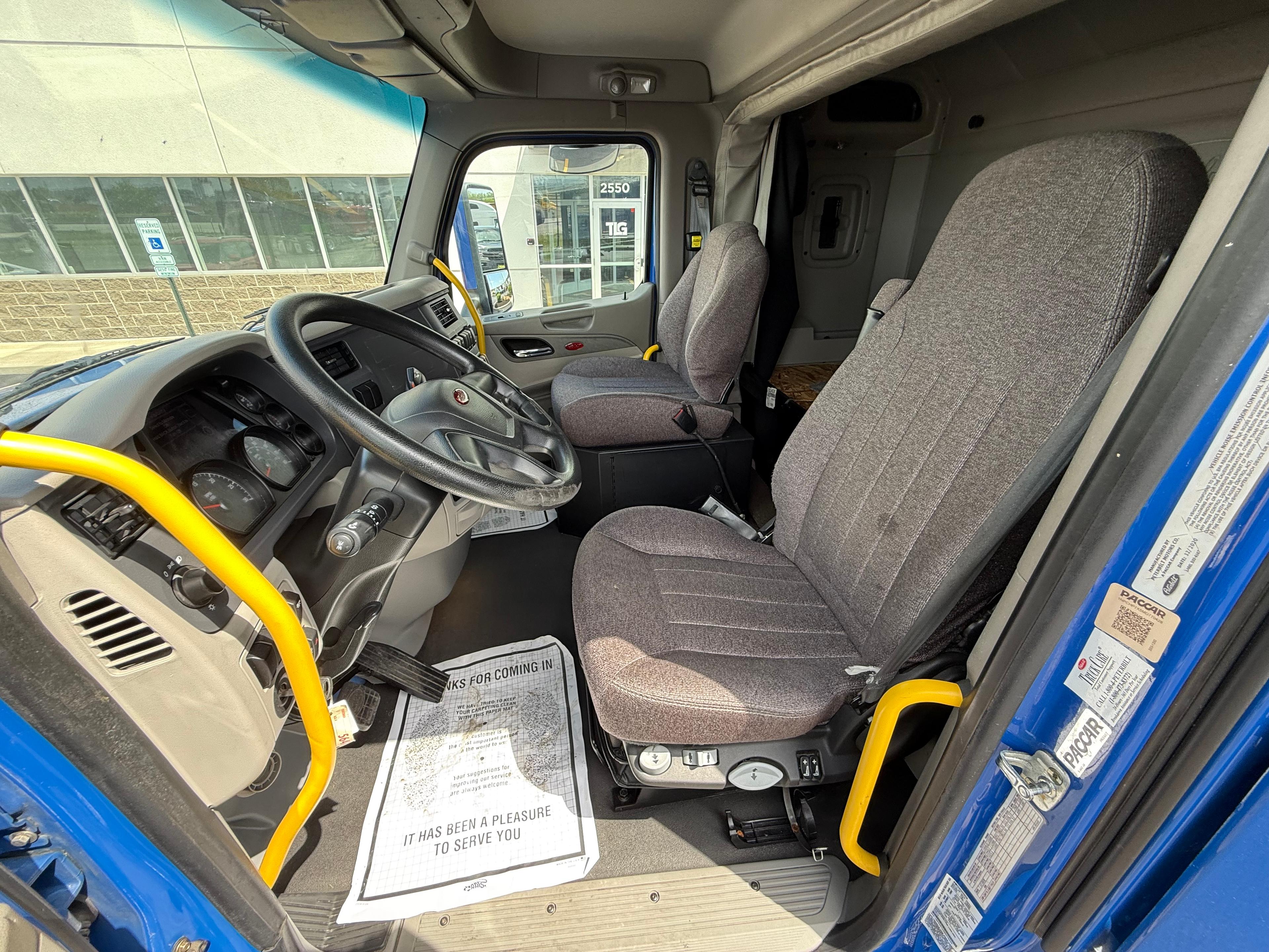 2021 Peterbilt 567 in Cincinnati, OH — photo 16