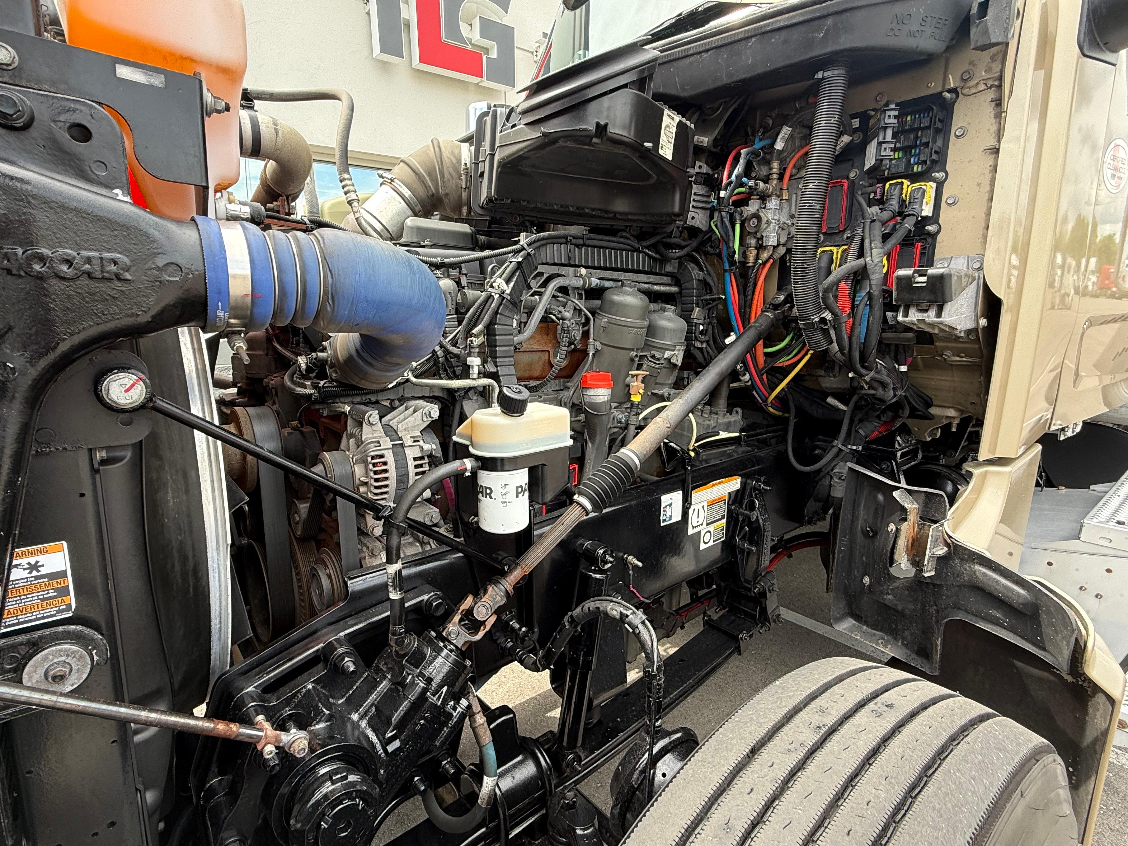 2023 Peterbilt 567 in Louisville, KY — photo 14