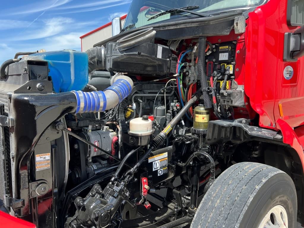 2022 Peterbilt 579 in Springfield, MO — photo 8
