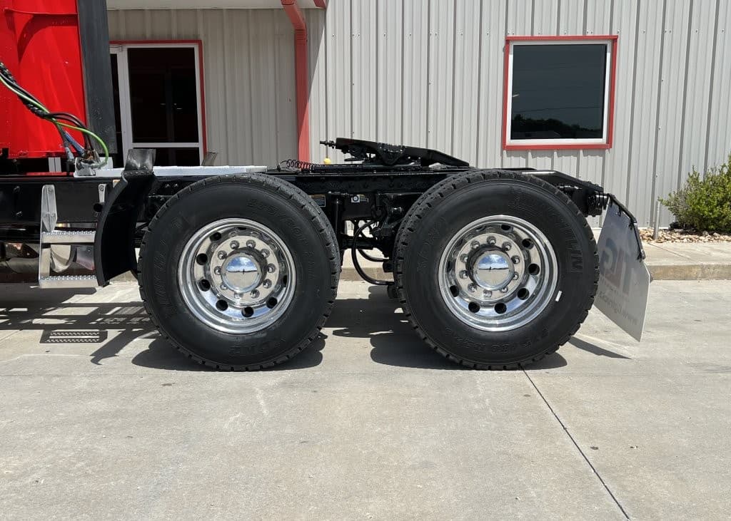 2022 Peterbilt 579 in Springfield, MO — photo 10