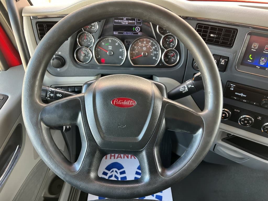 2022 Peterbilt 579 in Springfield, MO — photo 13