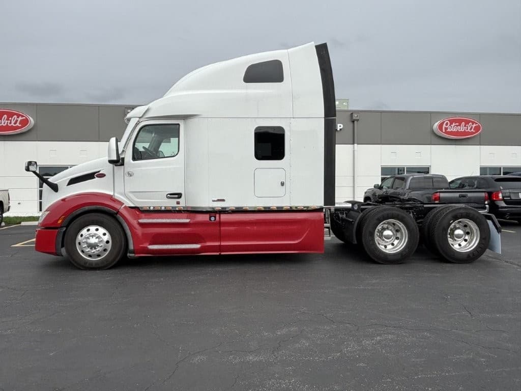 2022 Peterbilt 579 in Springfield, MO — photo 4