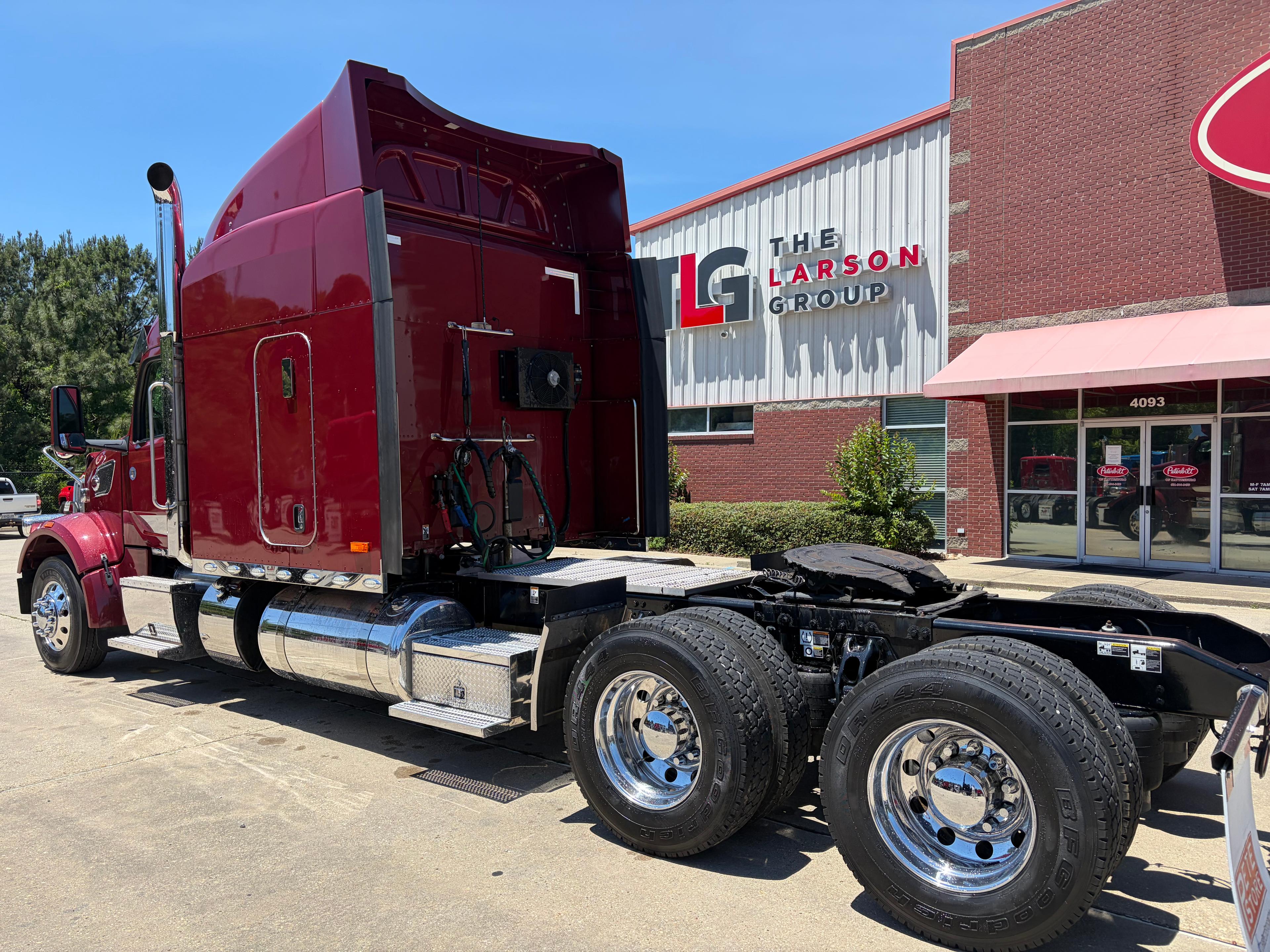 2022 Peterbilt 567 in Hattiesburg, MS — photo 3