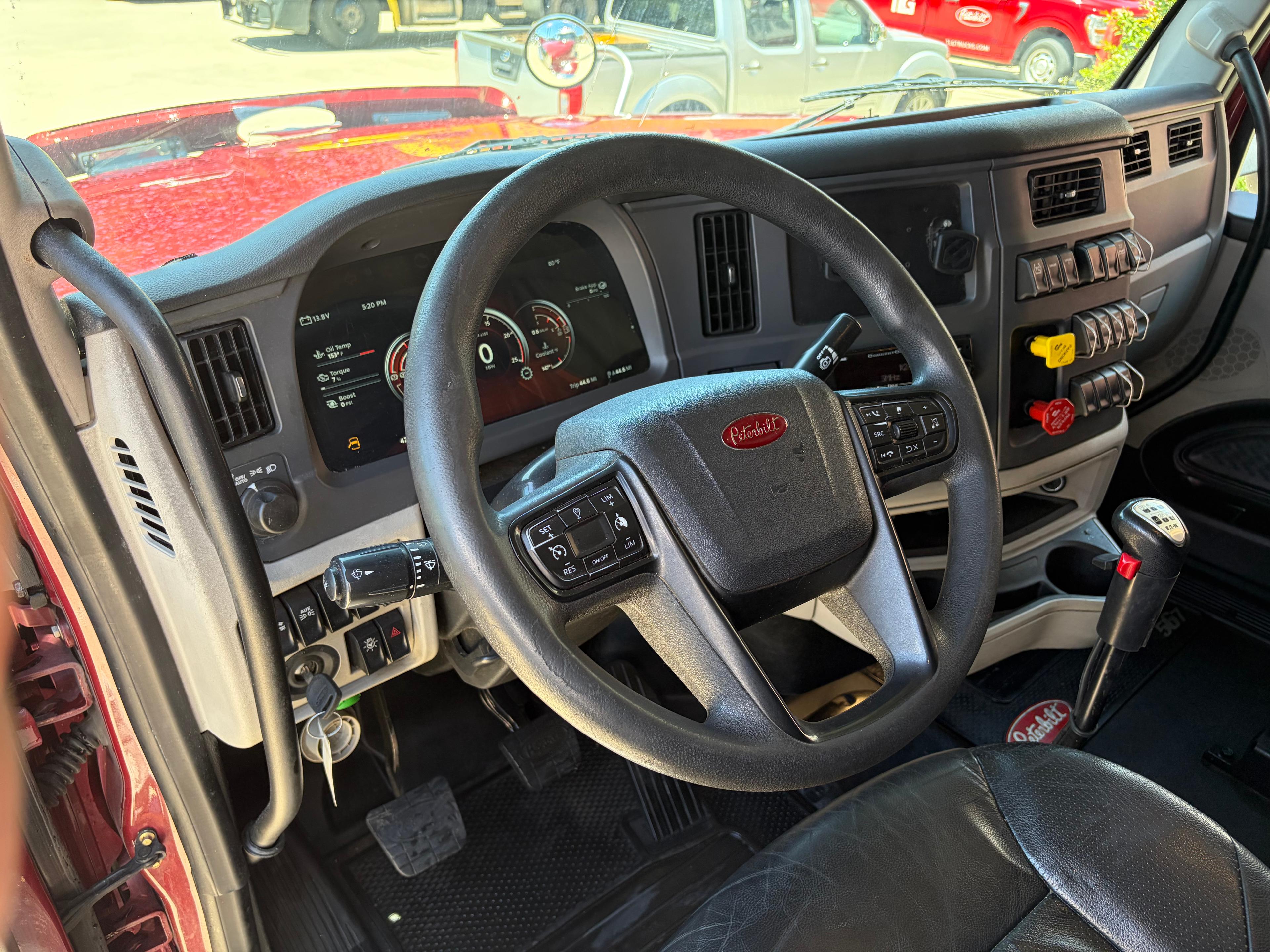 2022 Peterbilt 567 in Hattiesburg, MS — photo 10