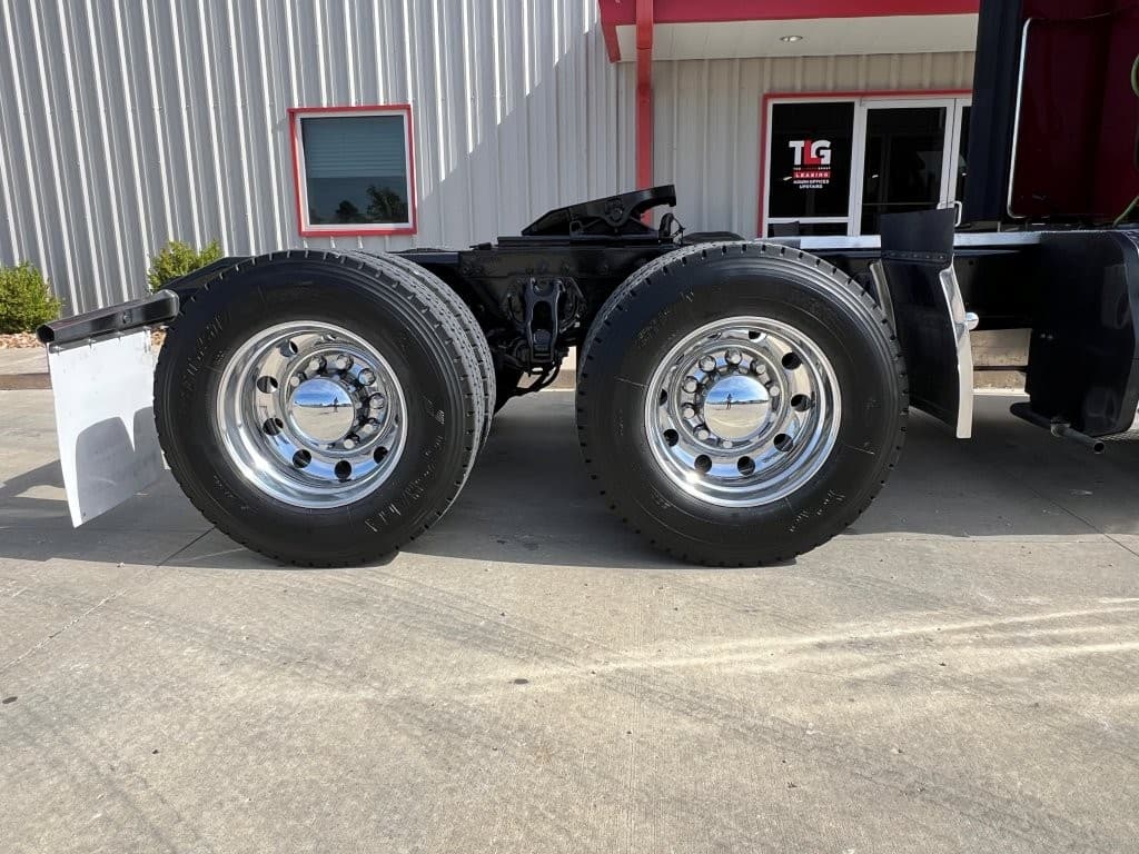 2022 Peterbilt 567 in Springfield, MO — photo 8