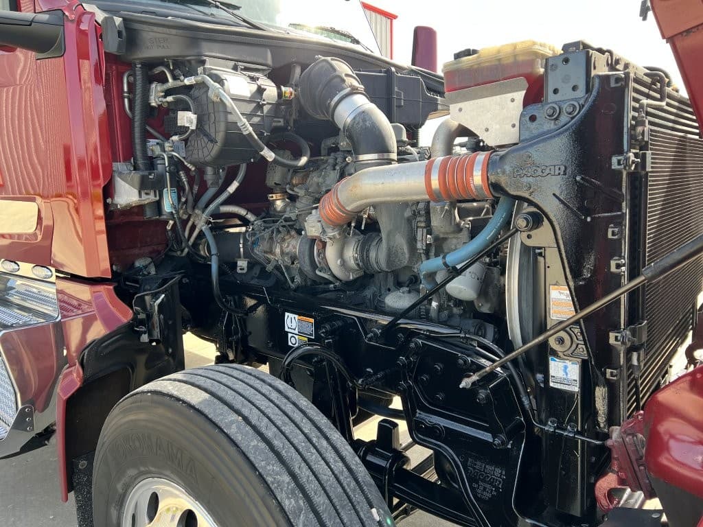 2022 Peterbilt 567 in Springfield, MO — photo 9