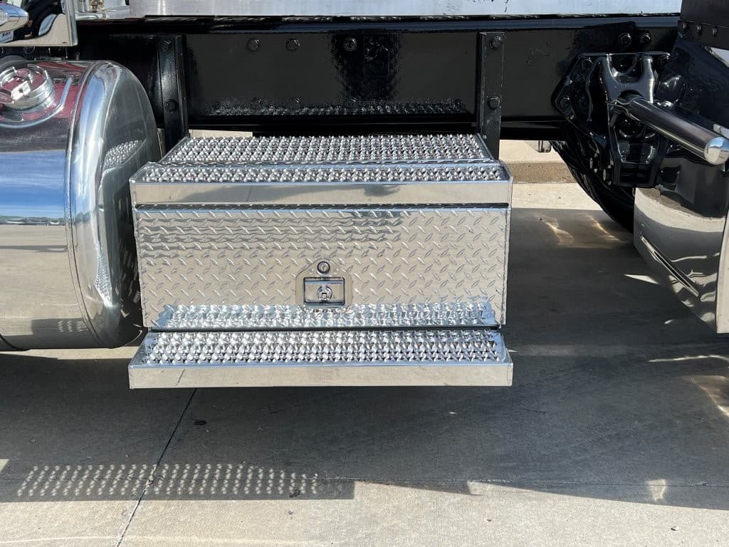 2022 Peterbilt 567 in Springfield, MO — photo 12