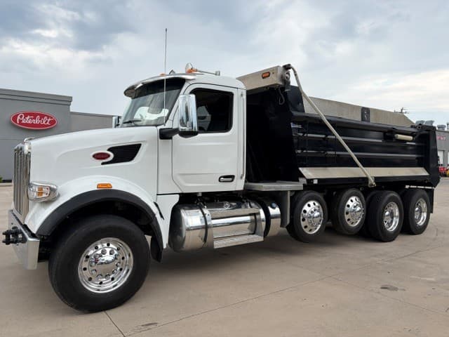 2023 Peterbilt 567