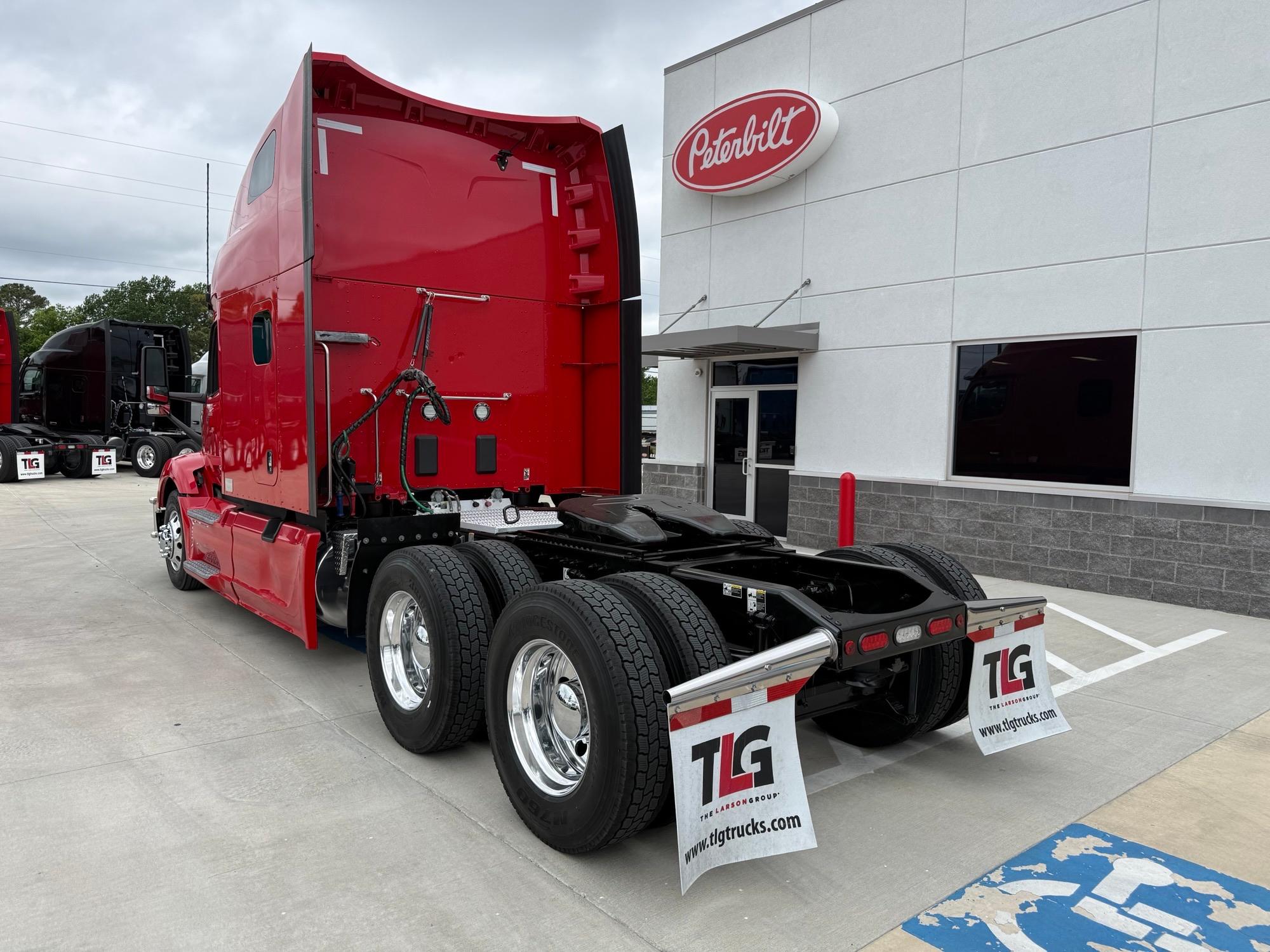 2023 Peterbilt 579 in Lowell, AR — photo 3