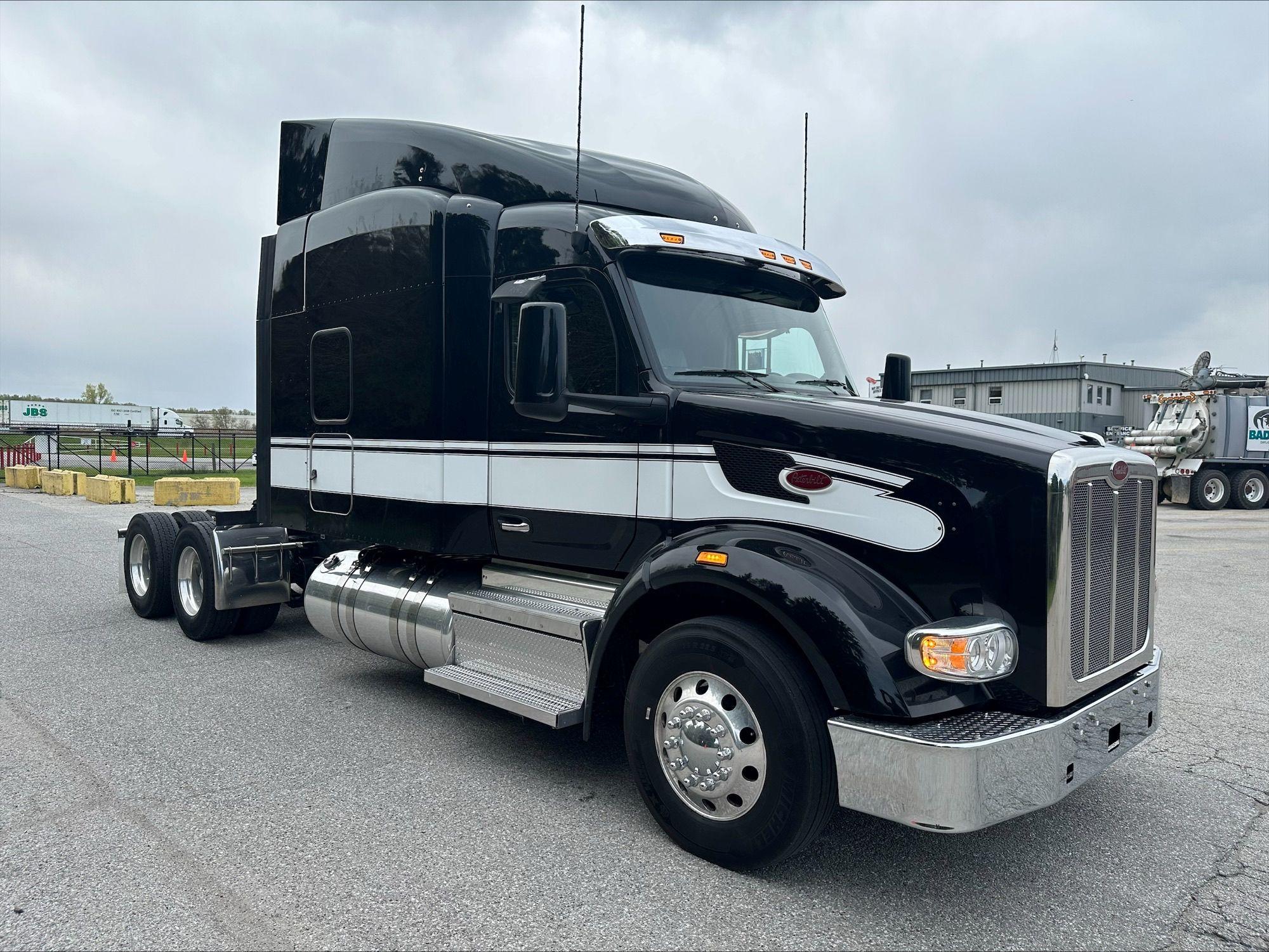 2023 Peterbilt 567 in Portland, OR — photo 2
