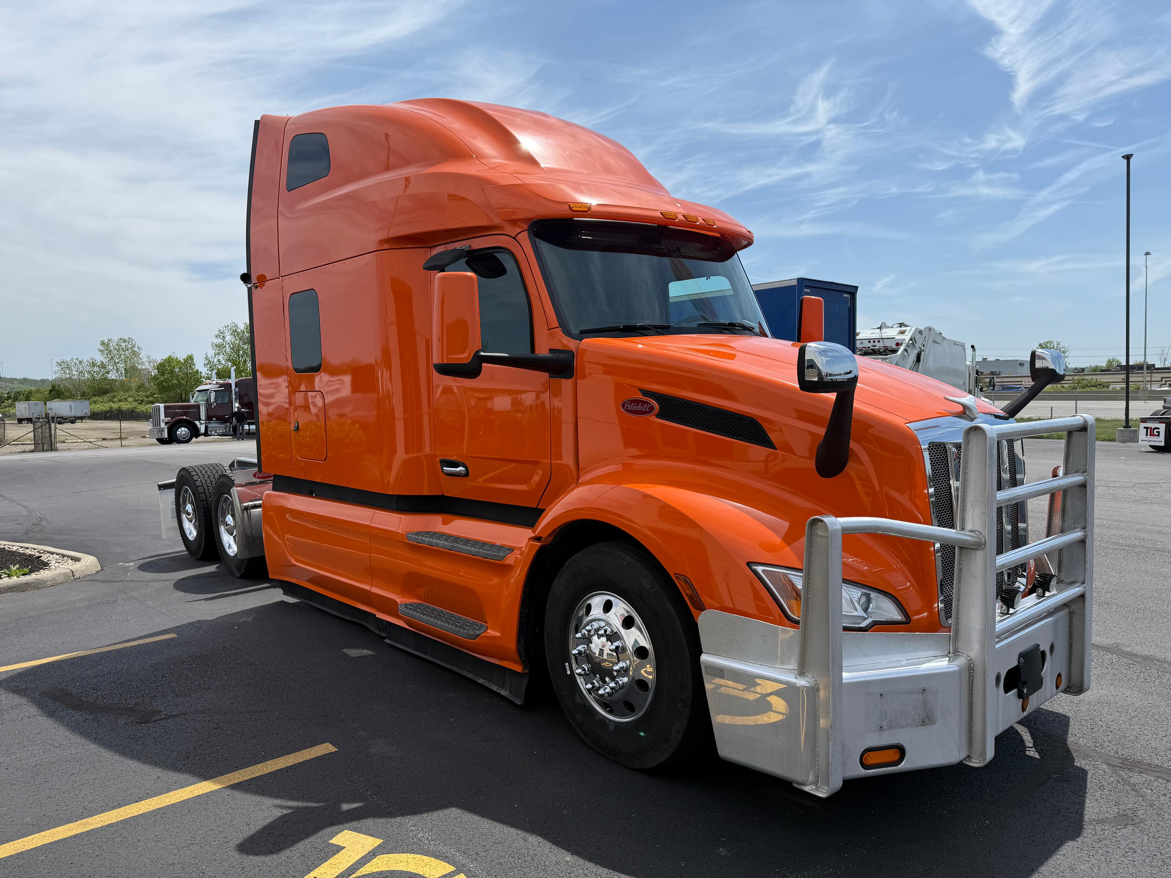 2023 Peterbilt 579 in Cincinnati, OH — photo 7