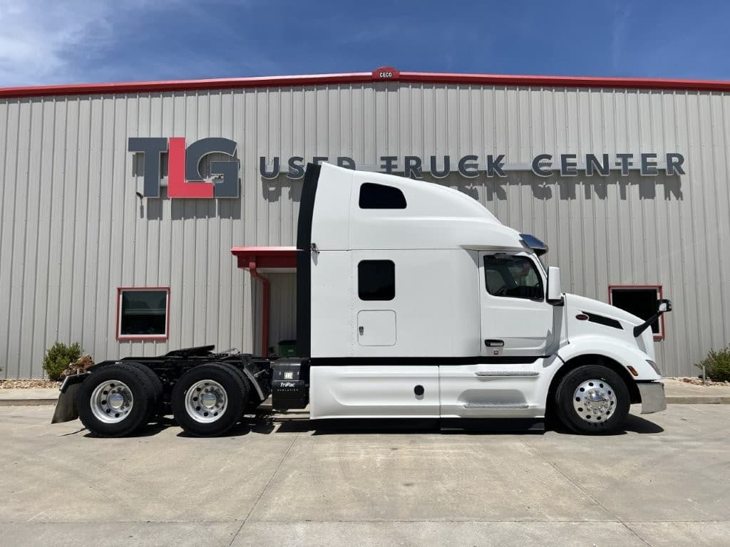 2023 Peterbilt 579 in Springfield, MO — photo 4