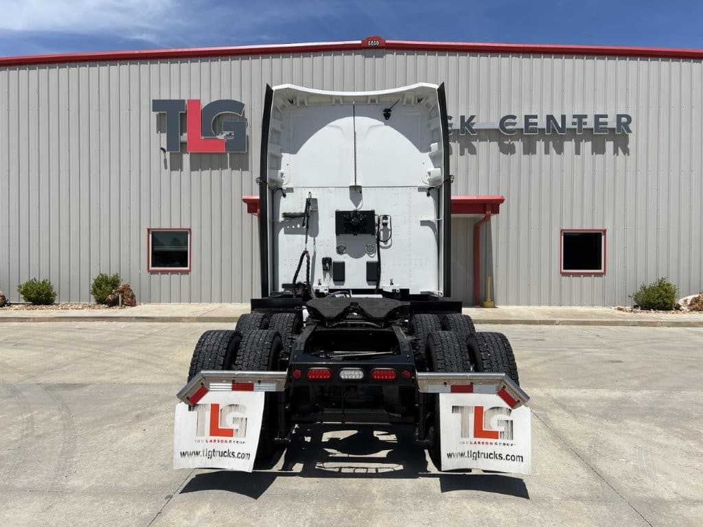 2023 Peterbilt 579 in Springfield, MO — photo 5