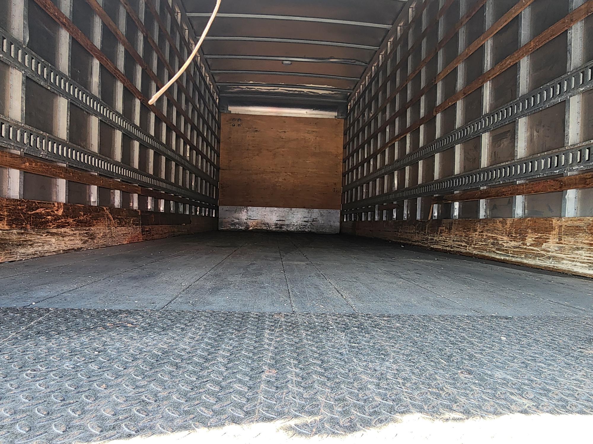 2015 Peterbilt 337 in O'Fallon, MO — photo 10