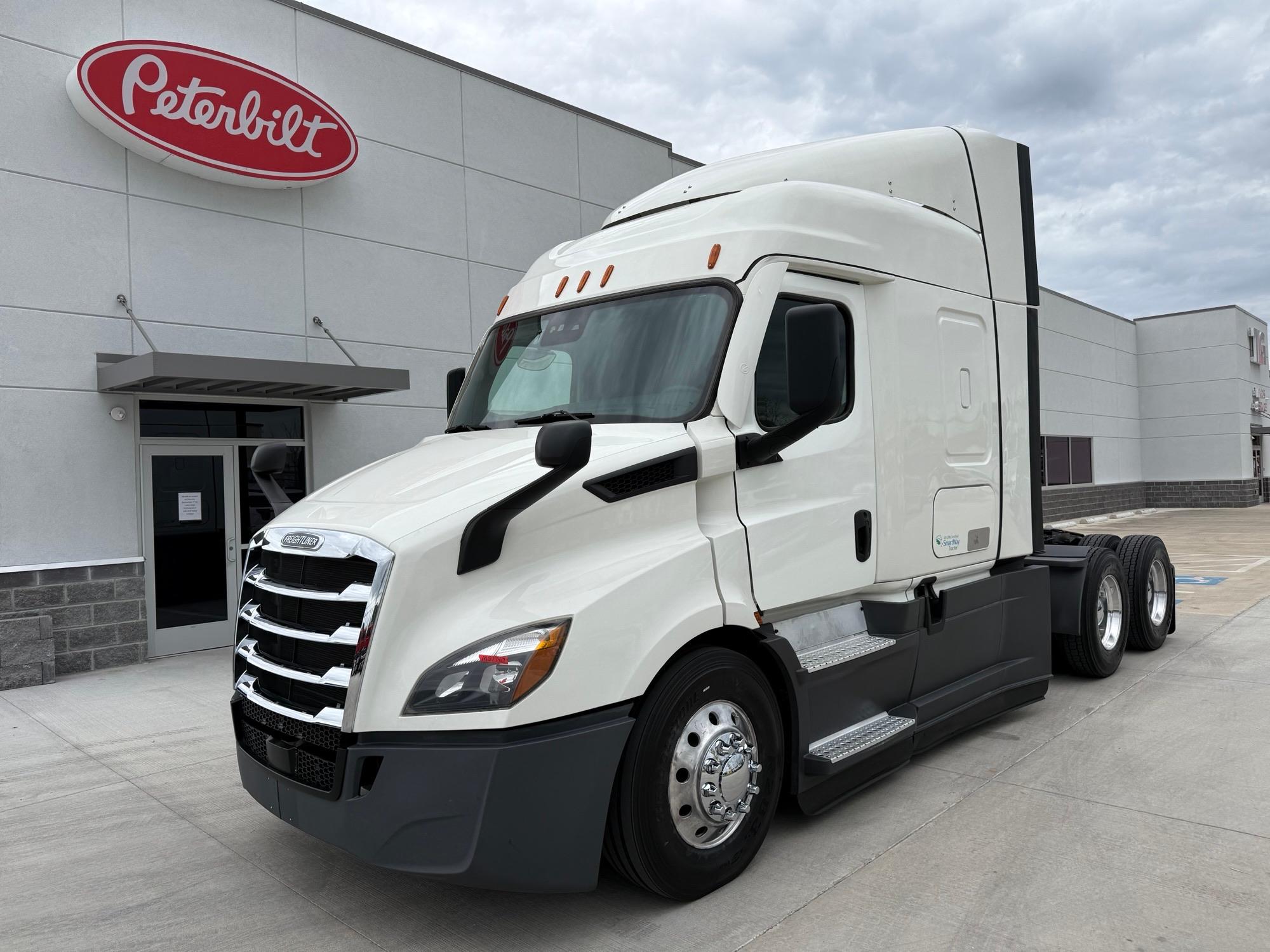 2021 Freightliner Cascadia