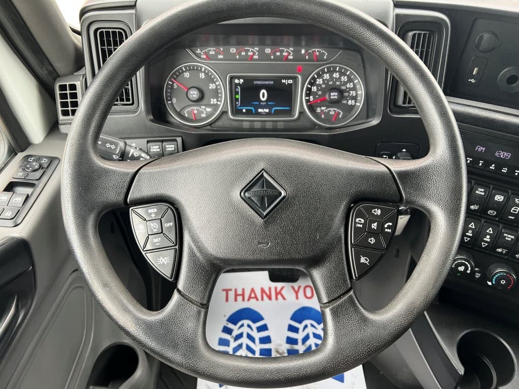 2022 International LT in Springfield, MO — photo 11