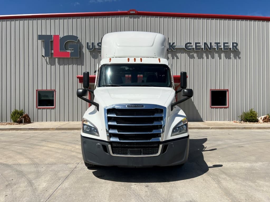 2021 Freightliner Cascadia in Springfield, MO — photo 4
