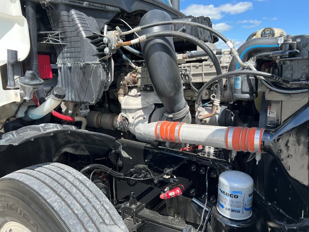 2021 Freightliner Cascadia in Springfield, MO — photo 8
