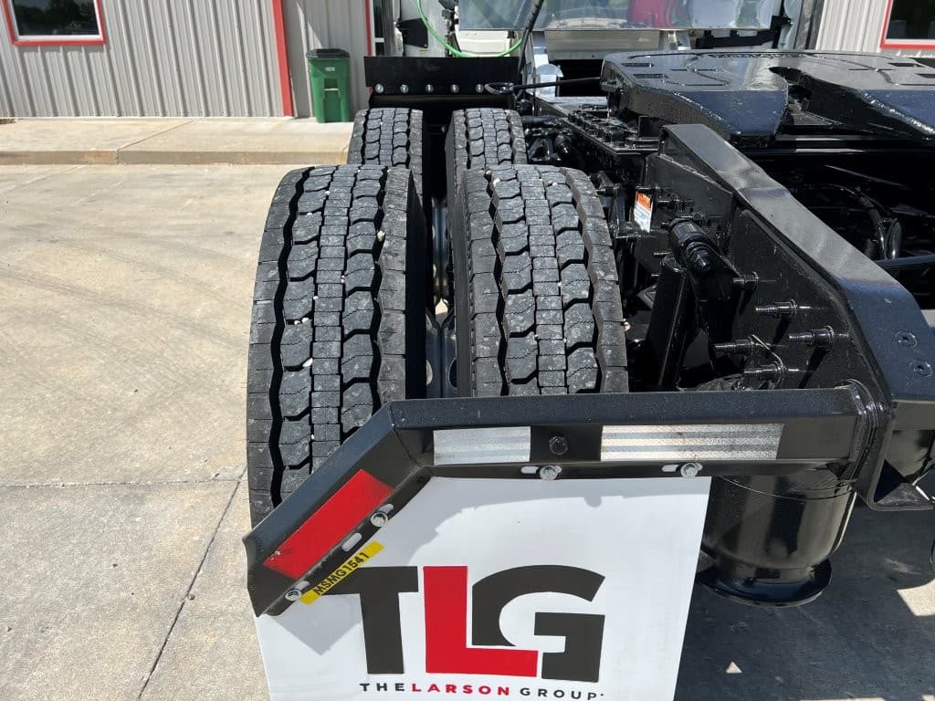 2021 Freightliner Cascadia in Springfield, MO — photo 12