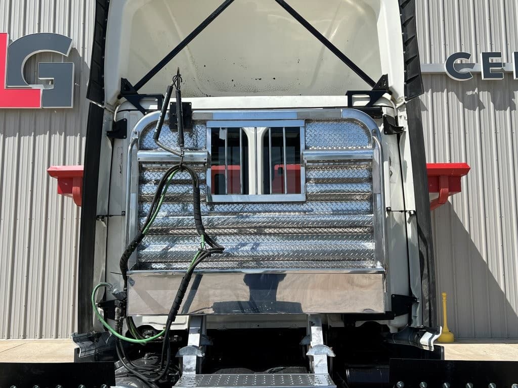 2021 Freightliner Cascadia in Springfield, MO — photo 13