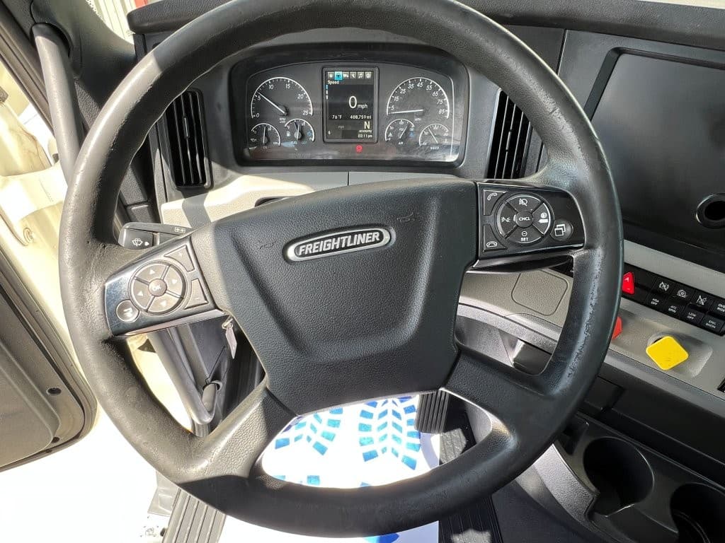 2021 Freightliner Cascadia in Springfield, MO — photo 14
