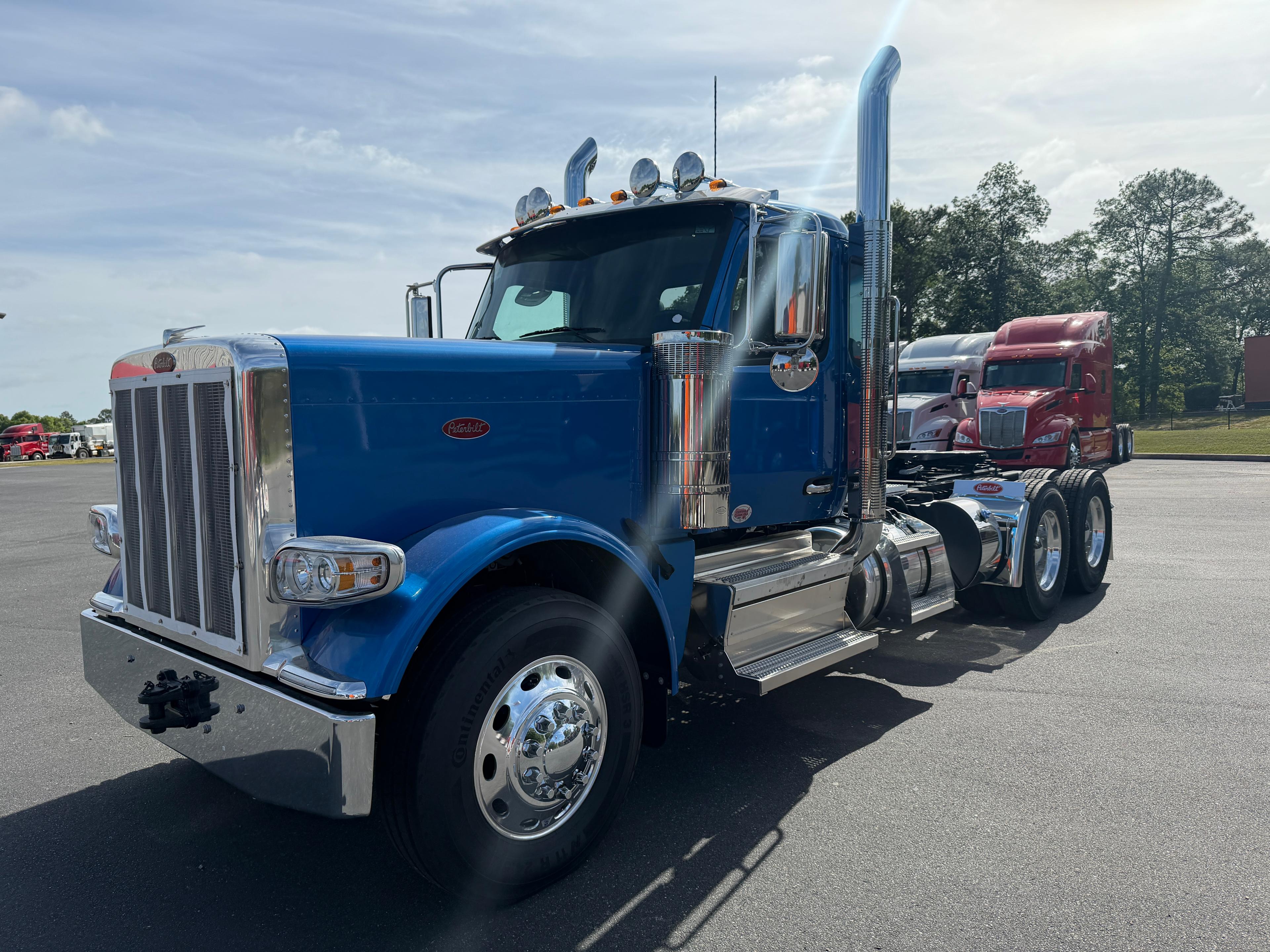 2026 Peterbilt 589