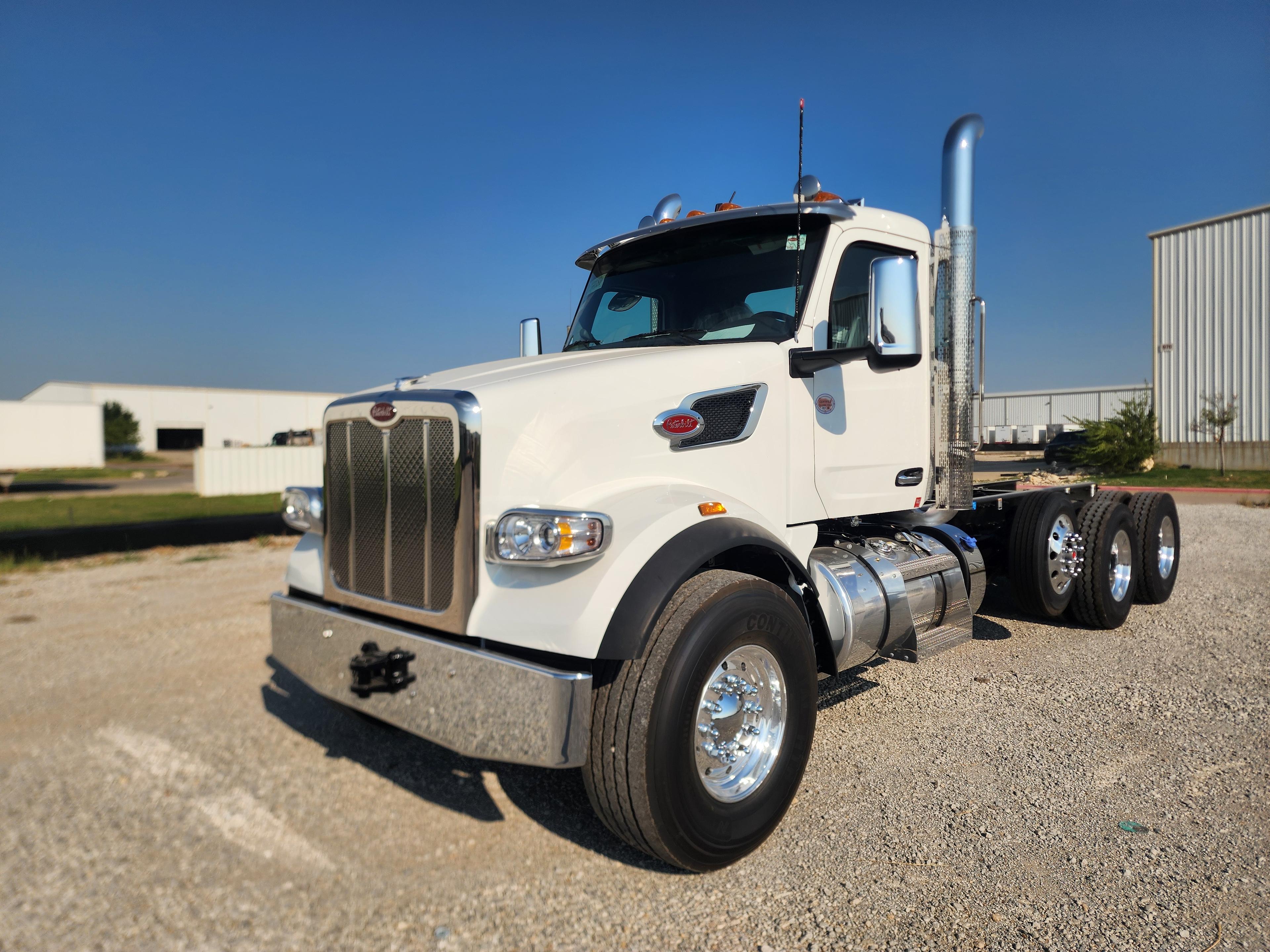 2026 Peterbilt 567