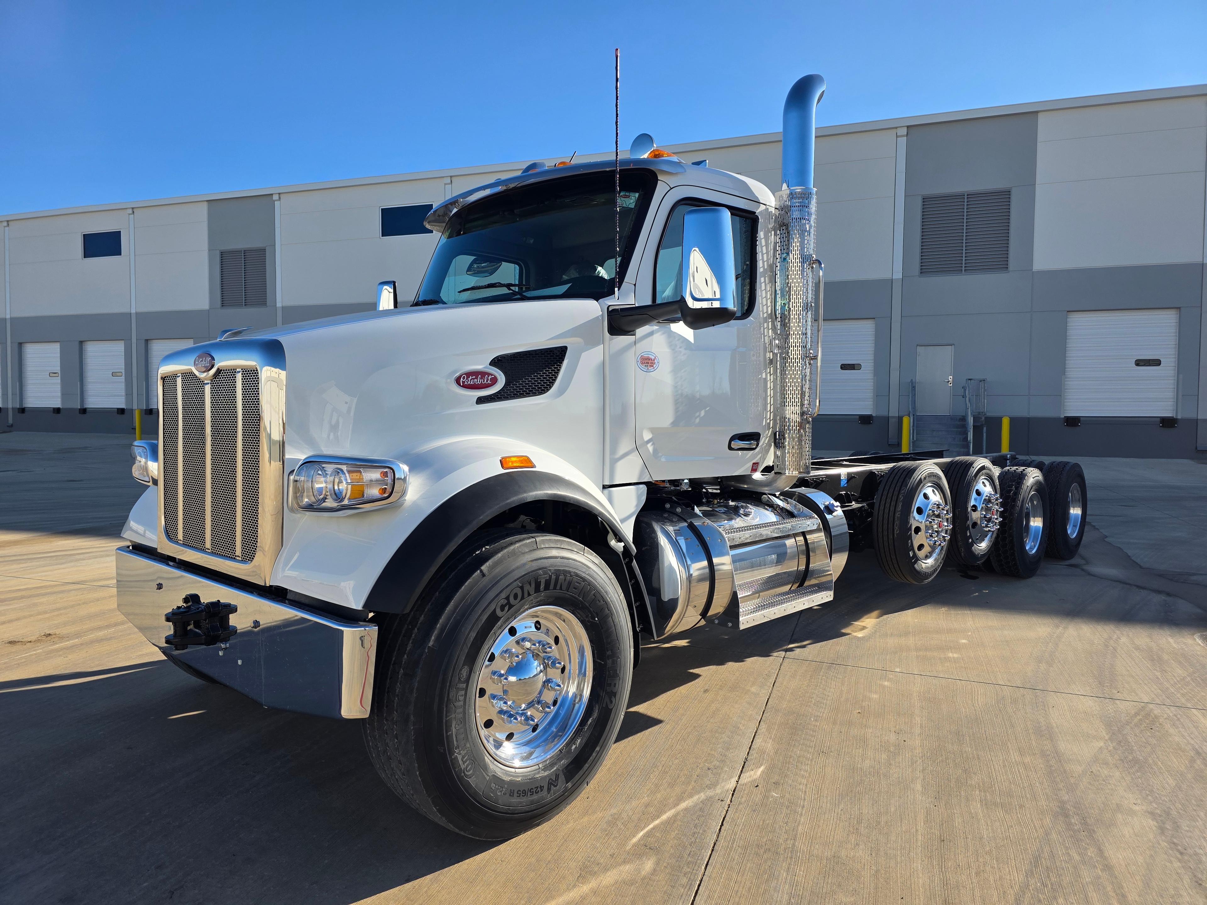 2026 Peterbilt 567