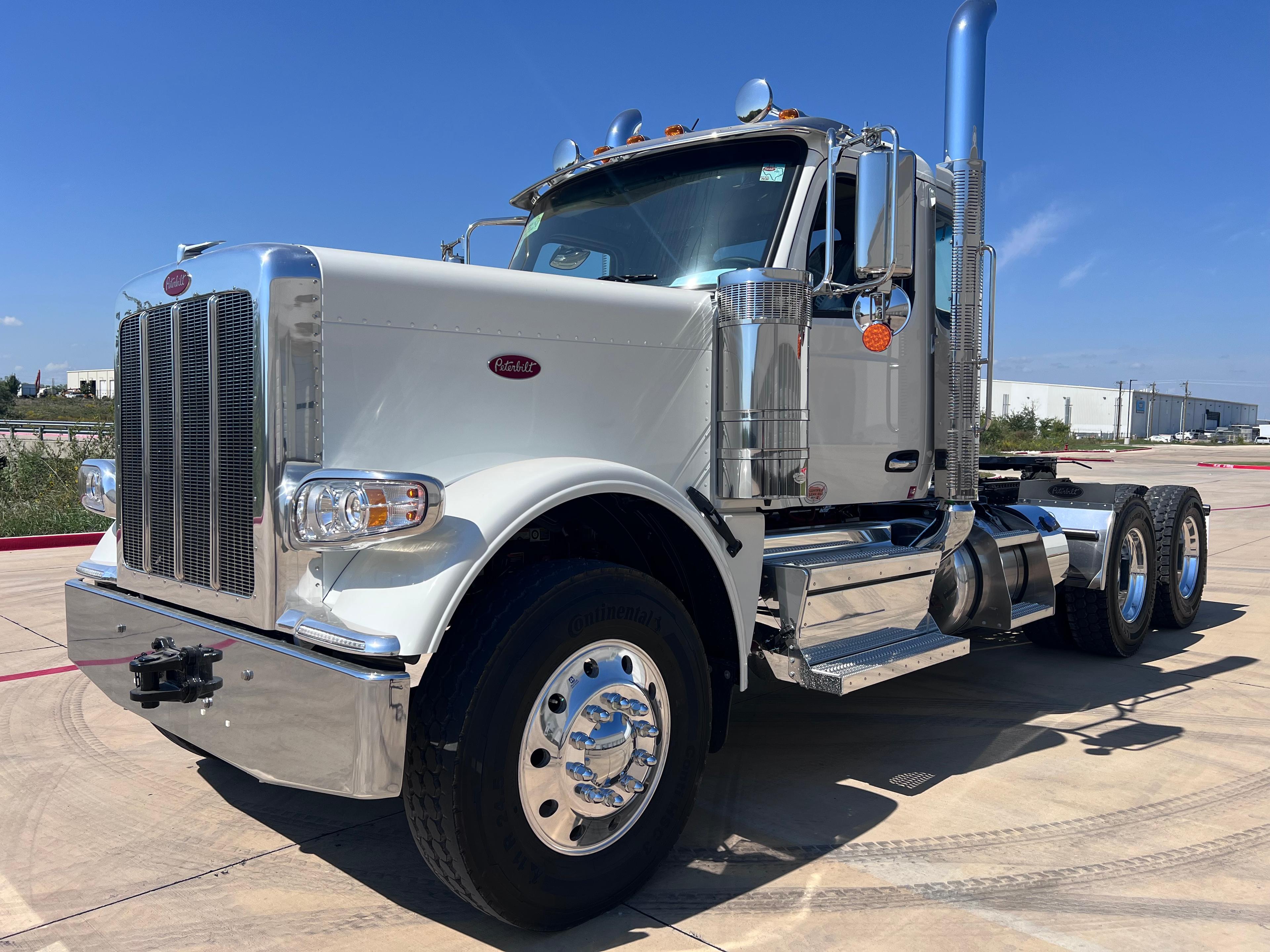 2026 Peterbilt 589
