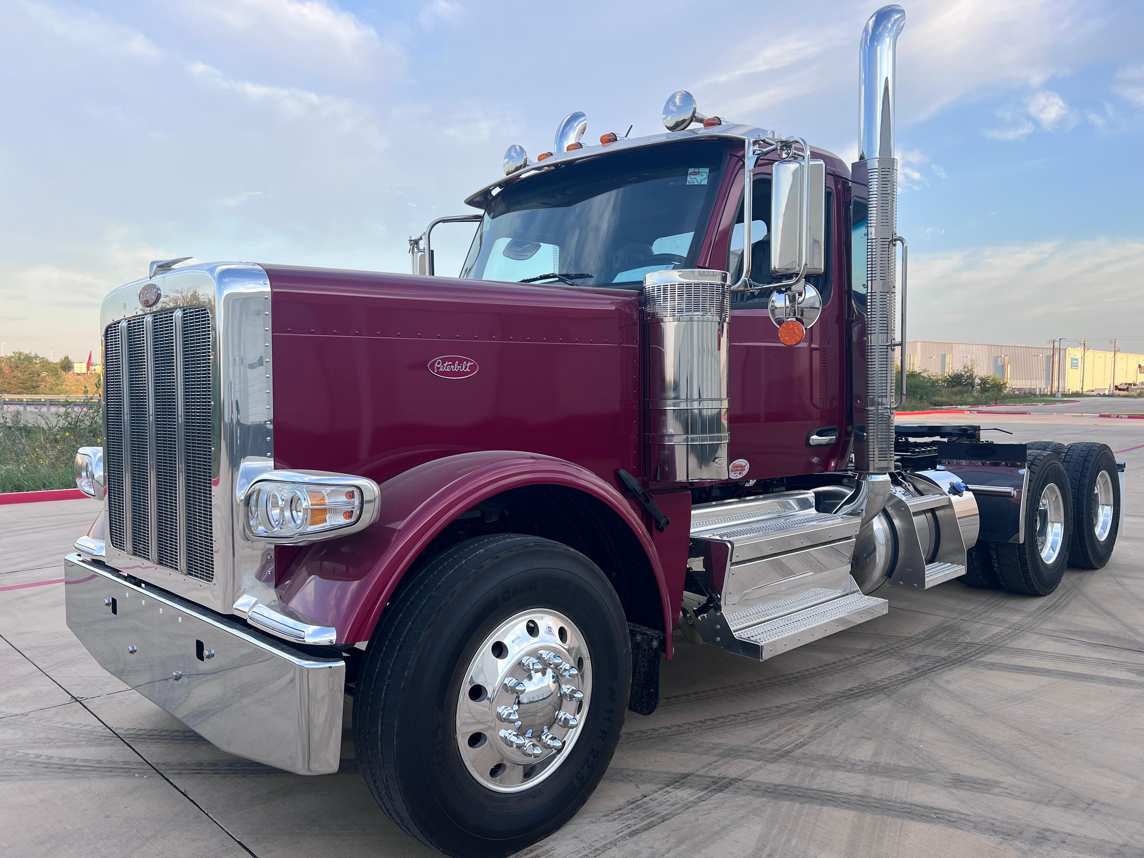 2026 Peterbilt 589