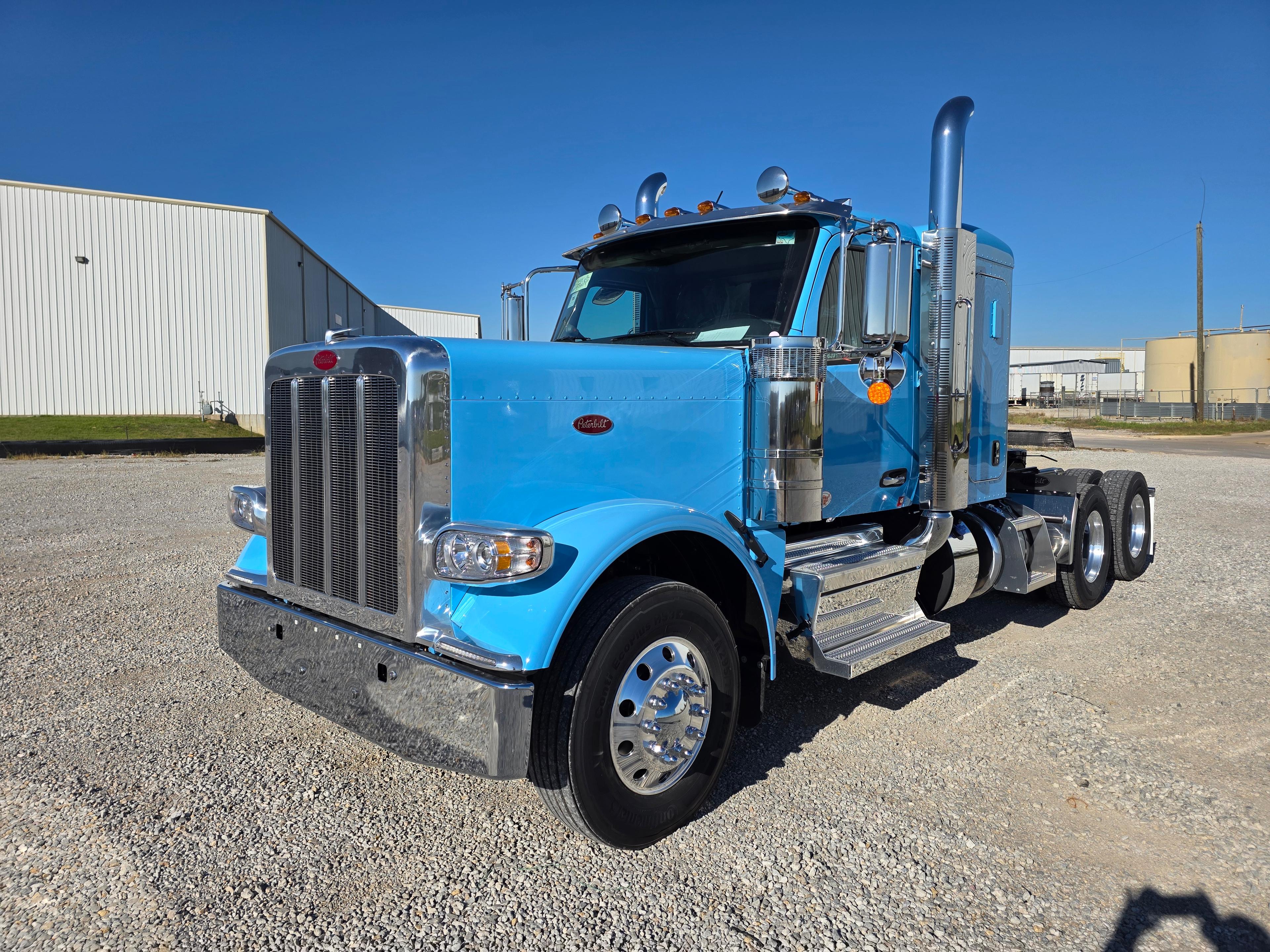 2026 Peterbilt 589