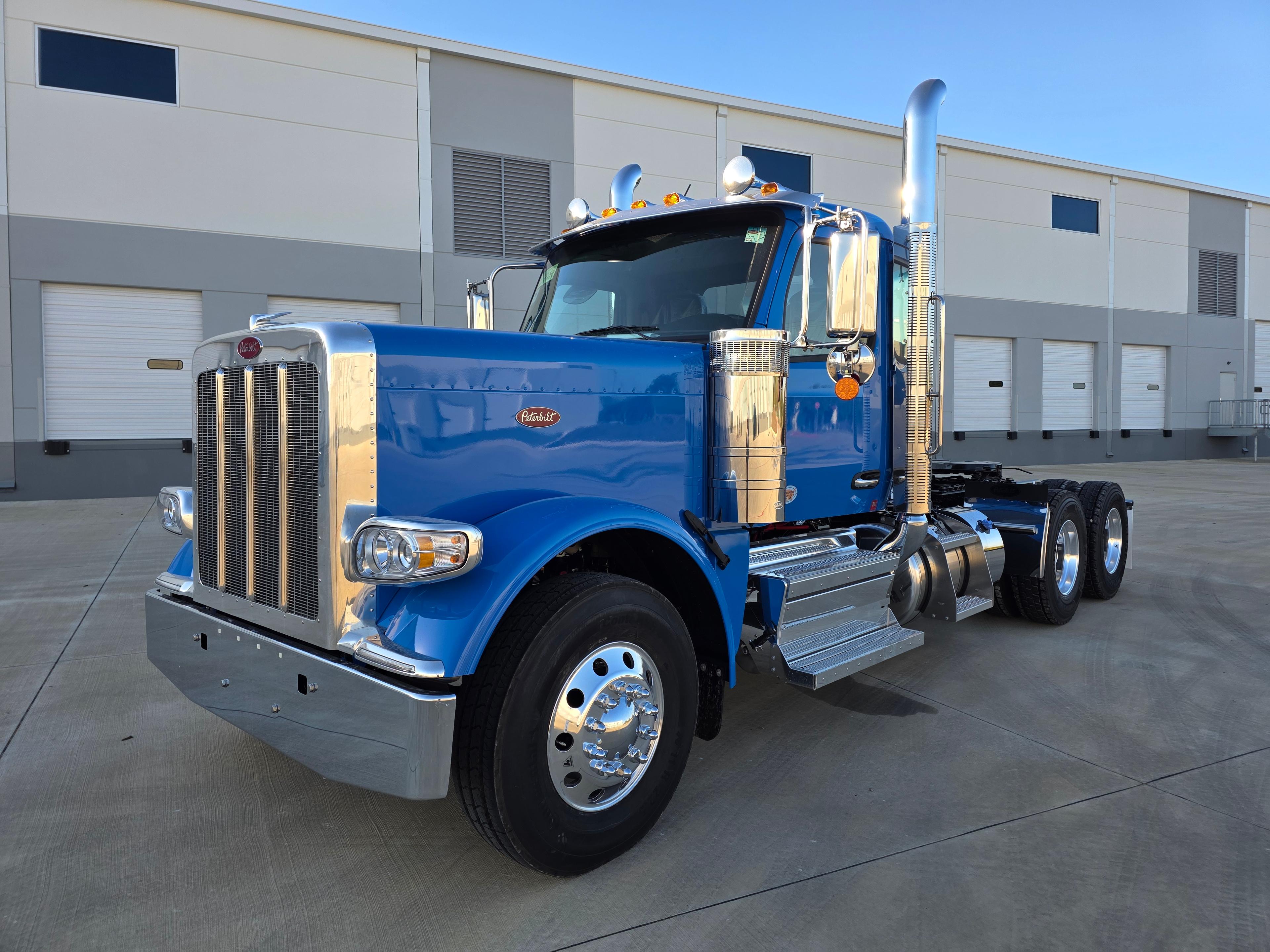 2026 Peterbilt 589