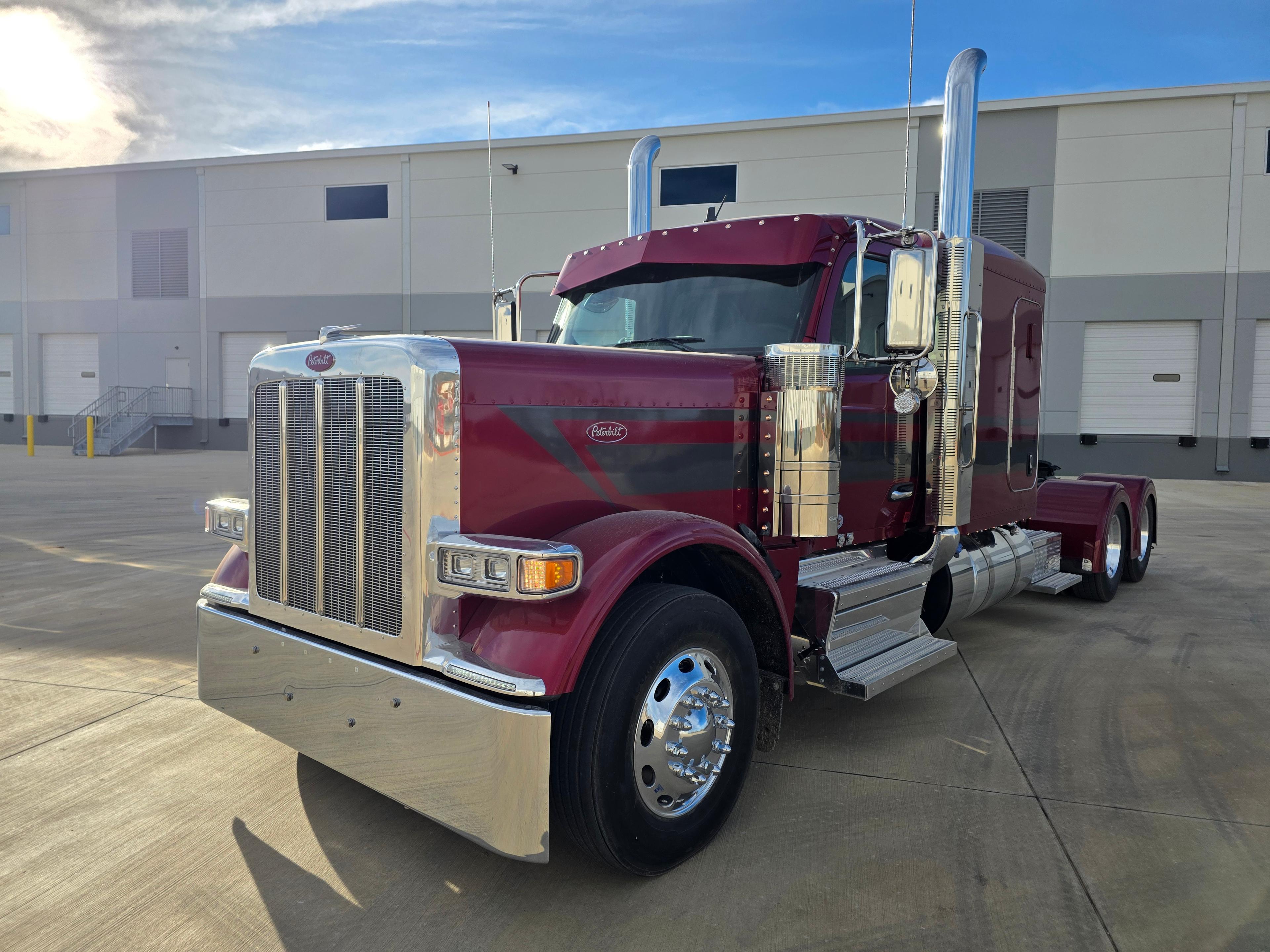2026 Peterbilt 589