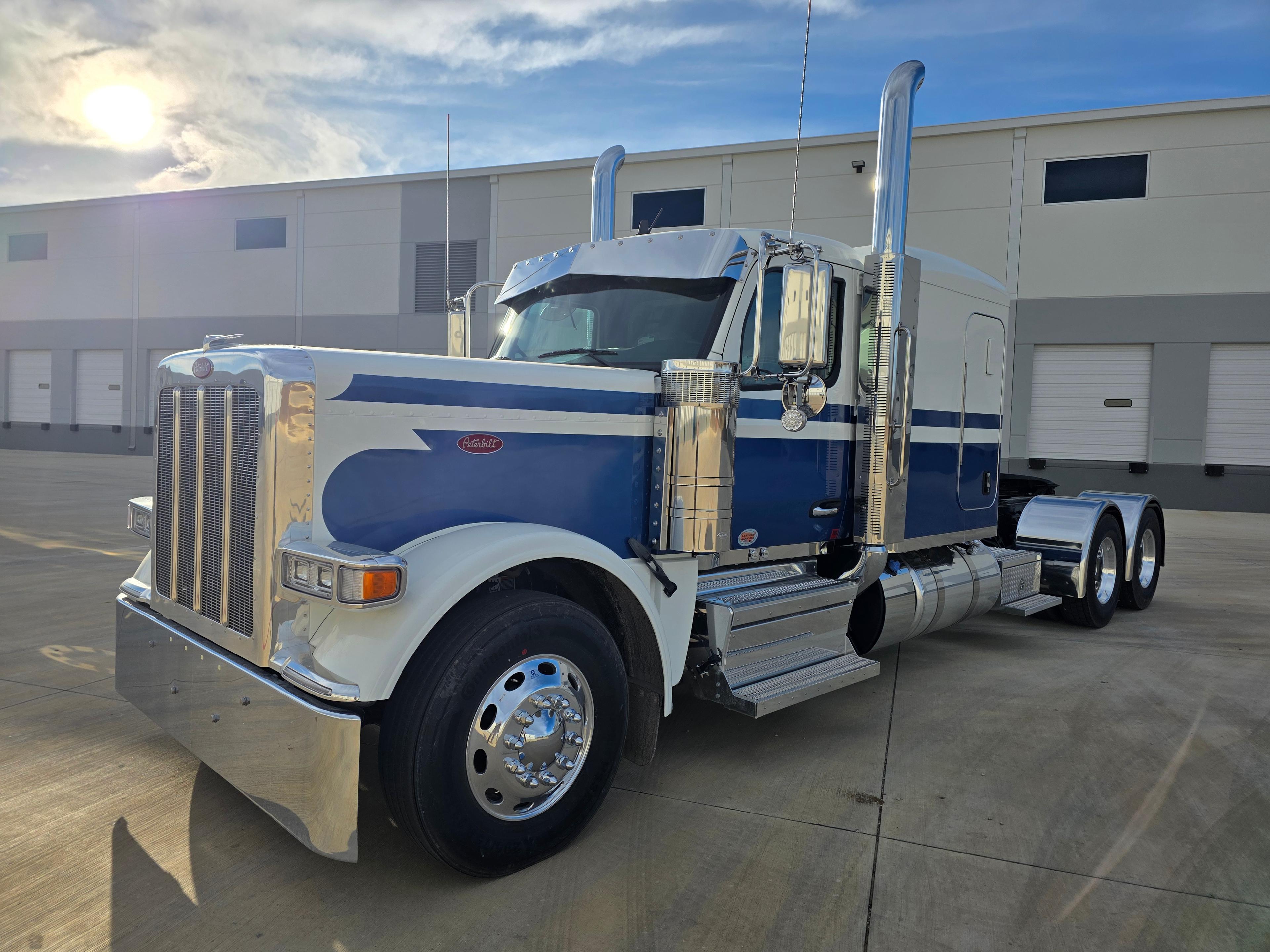 2026 Peterbilt 589