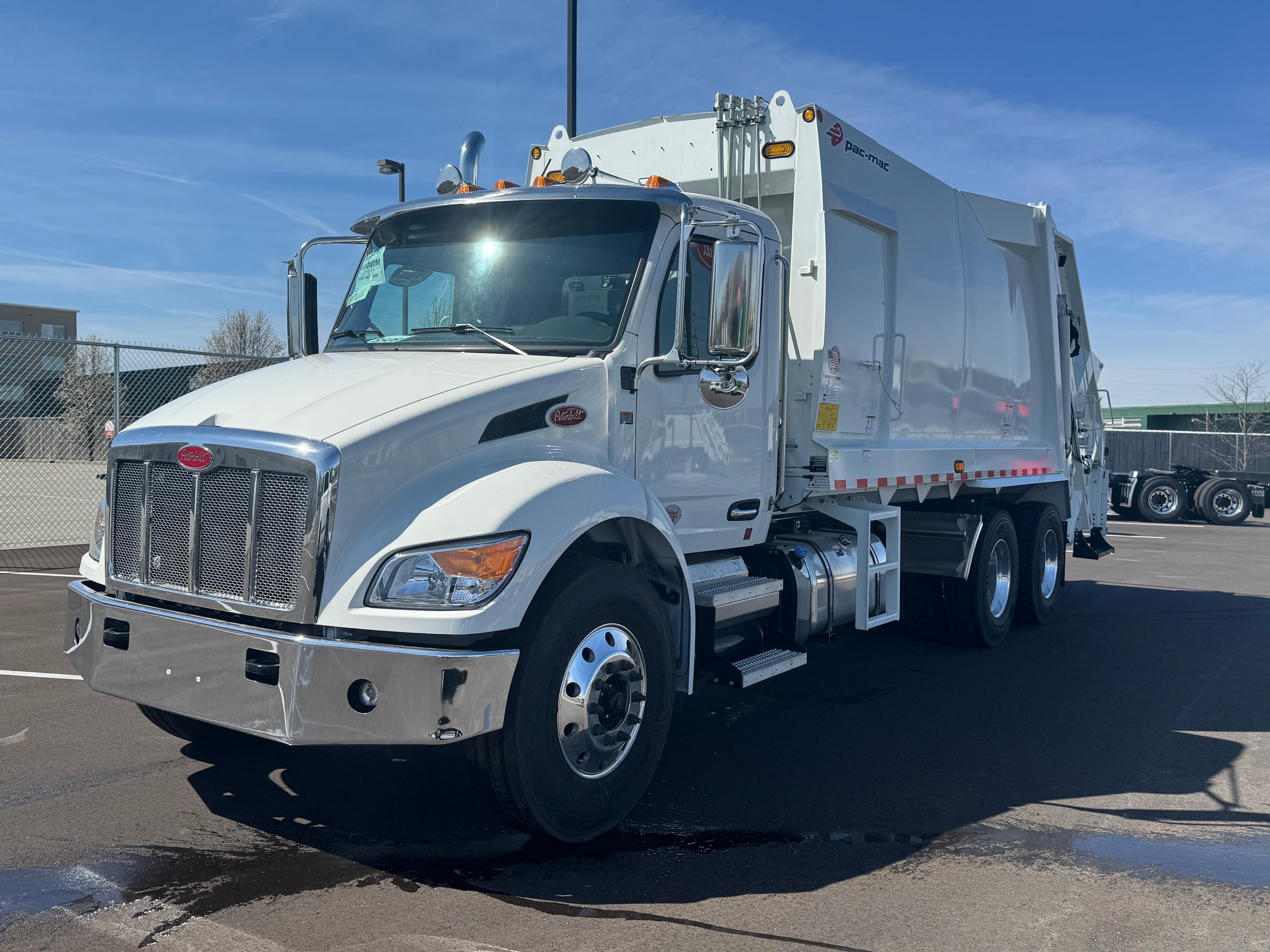 2026 Peterbilt 548