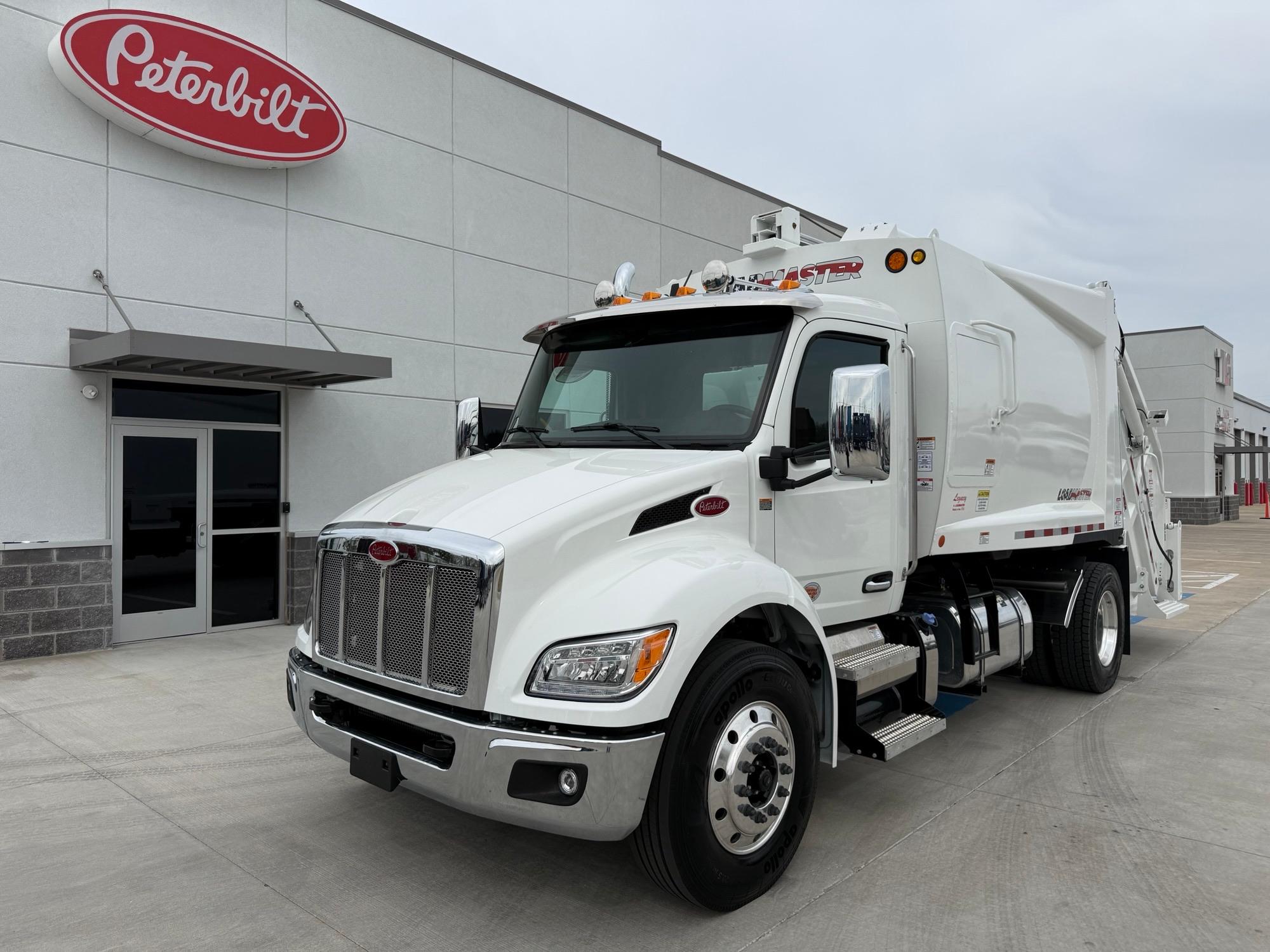 2026 Peterbilt 536