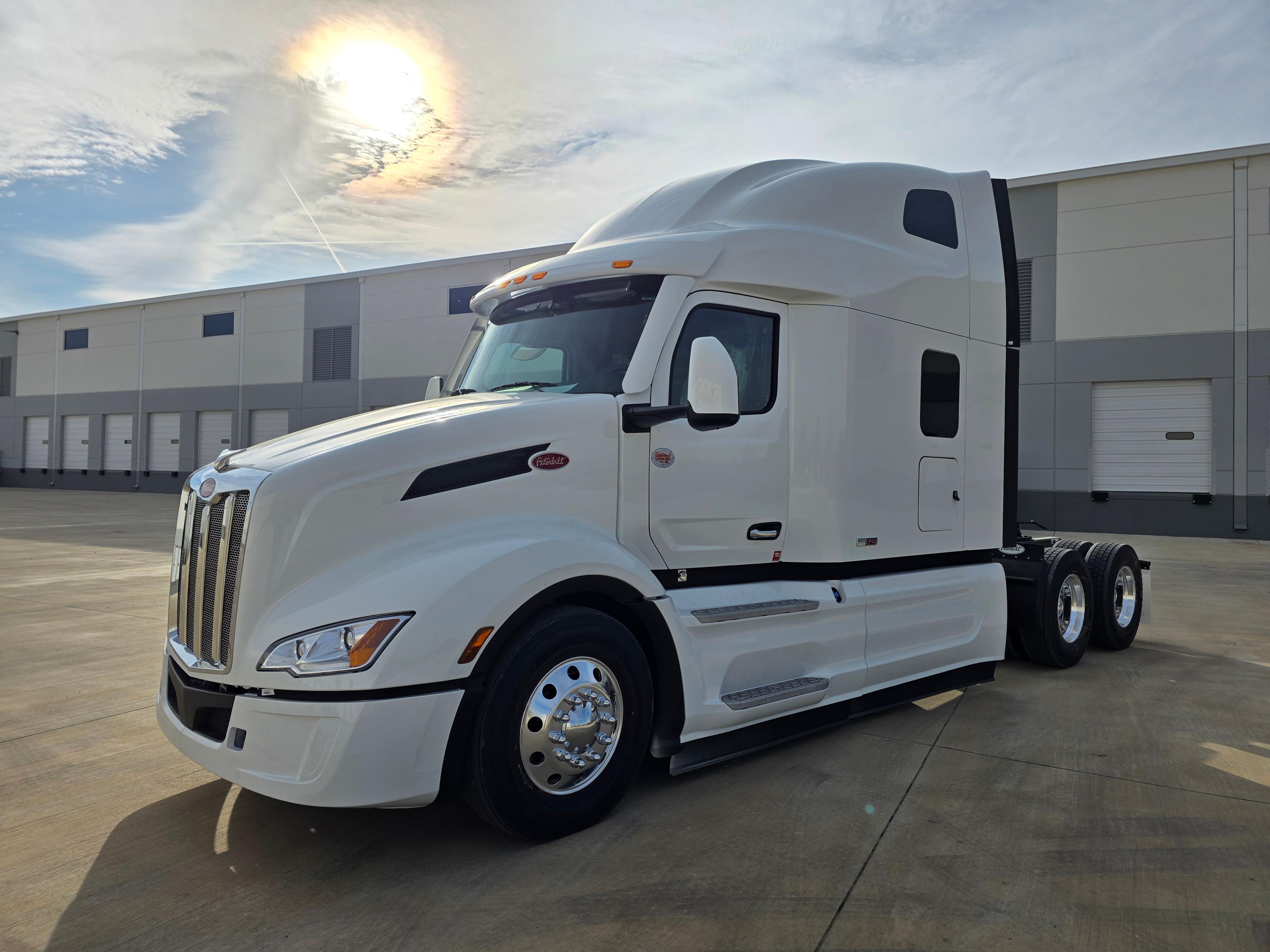 2027 Peterbilt 579