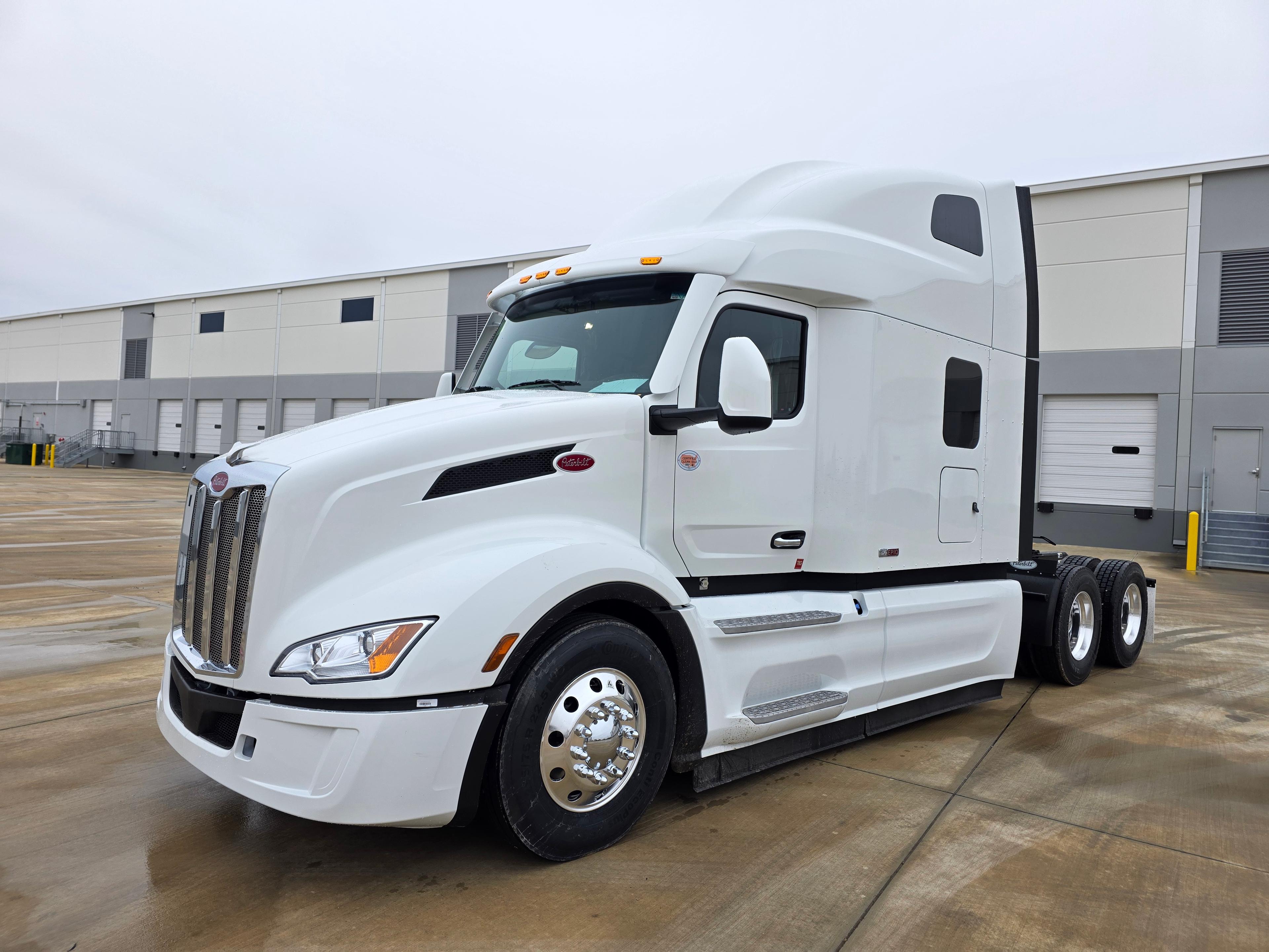 2027 Peterbilt 579
