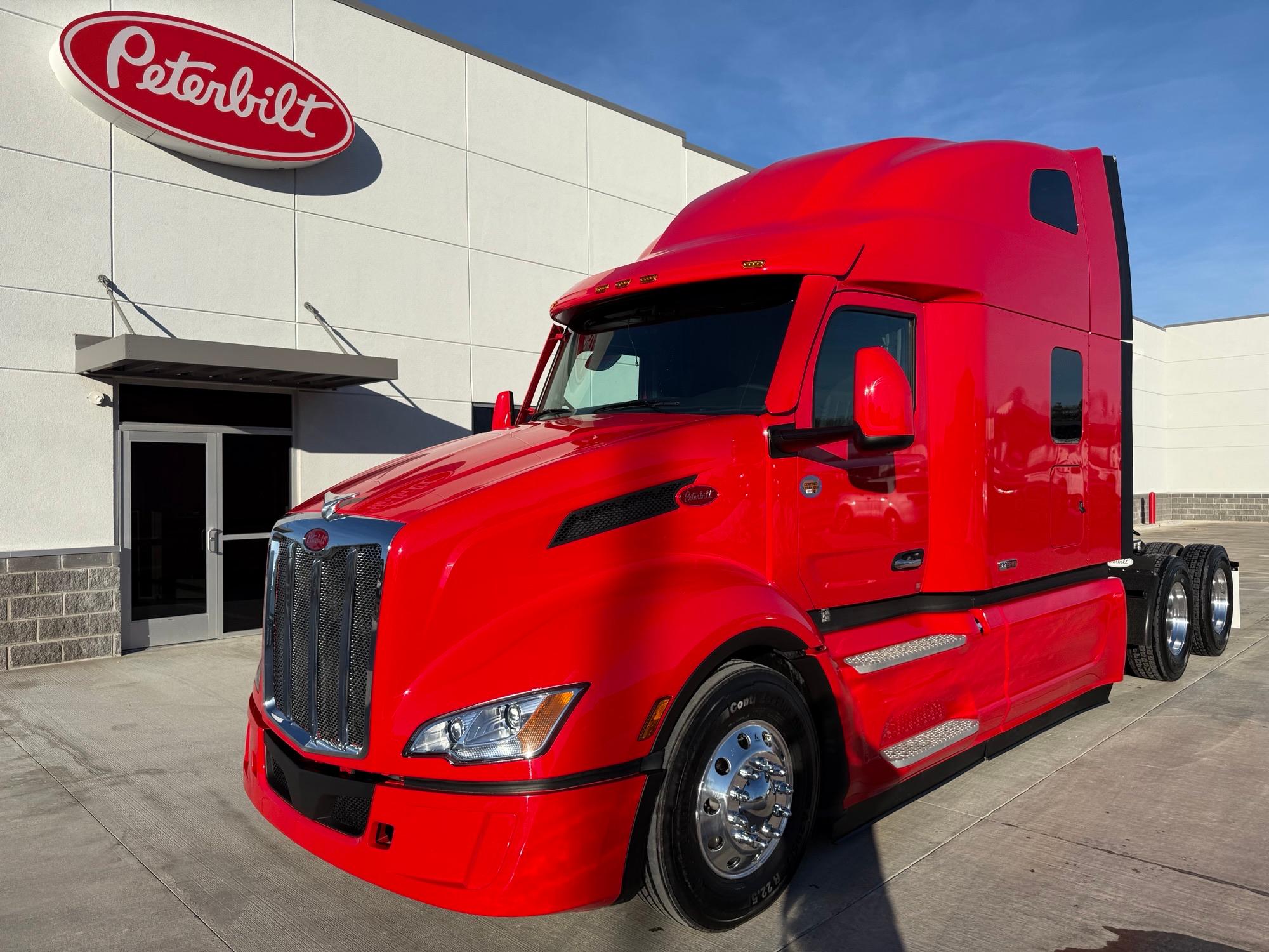 2027 Peterbilt 579