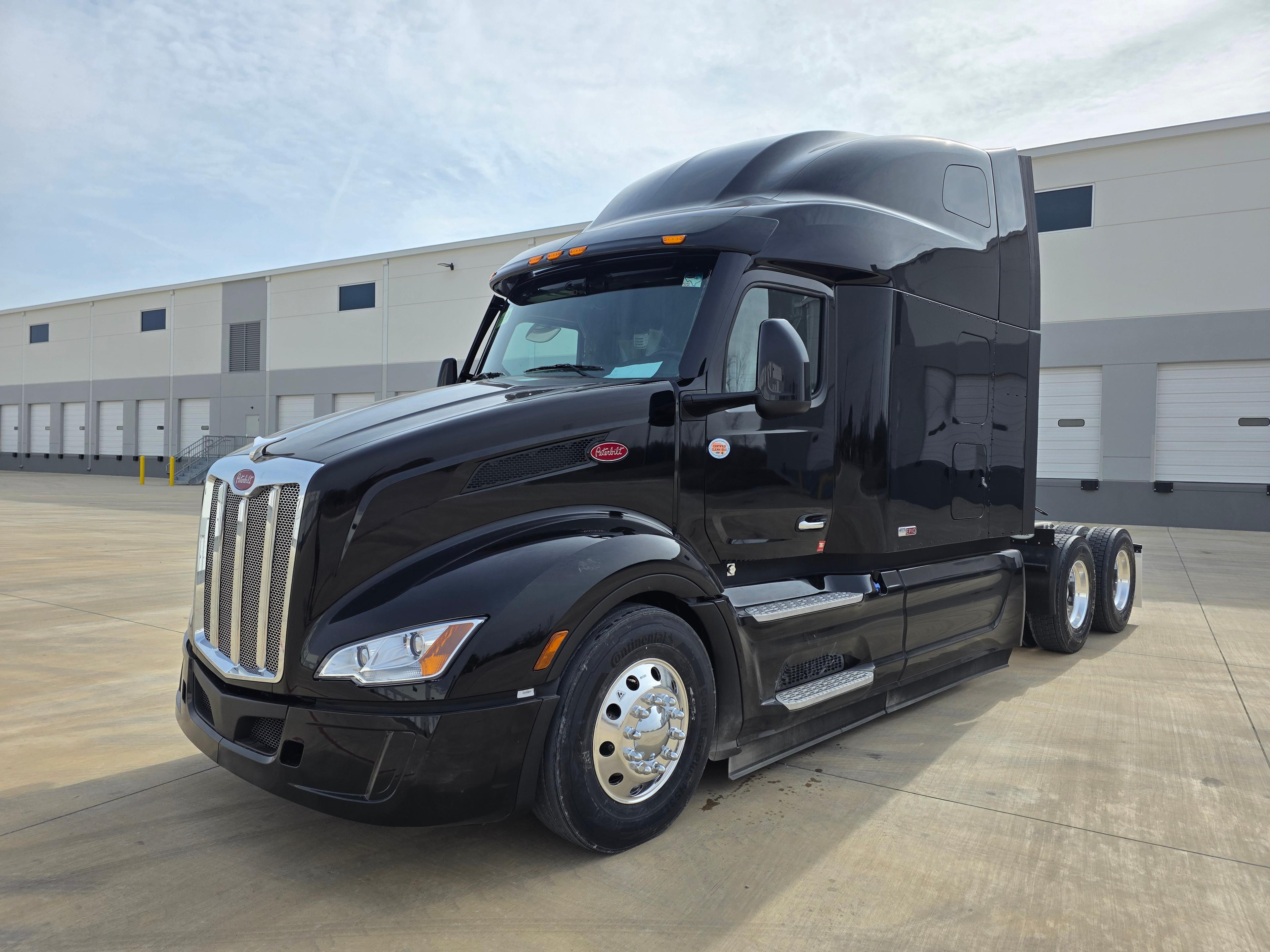 2027 Peterbilt 579