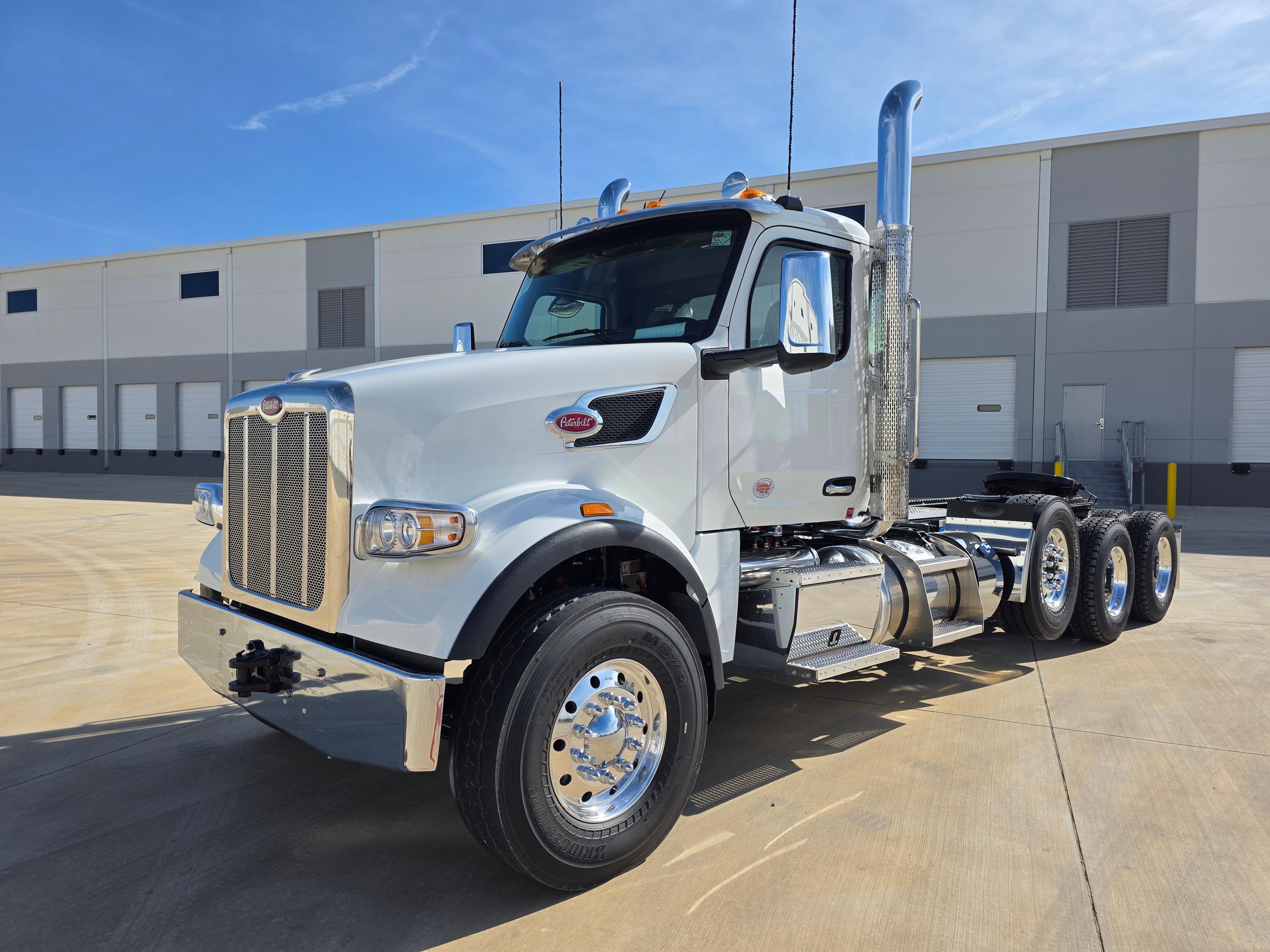 2027 Peterbilt 567