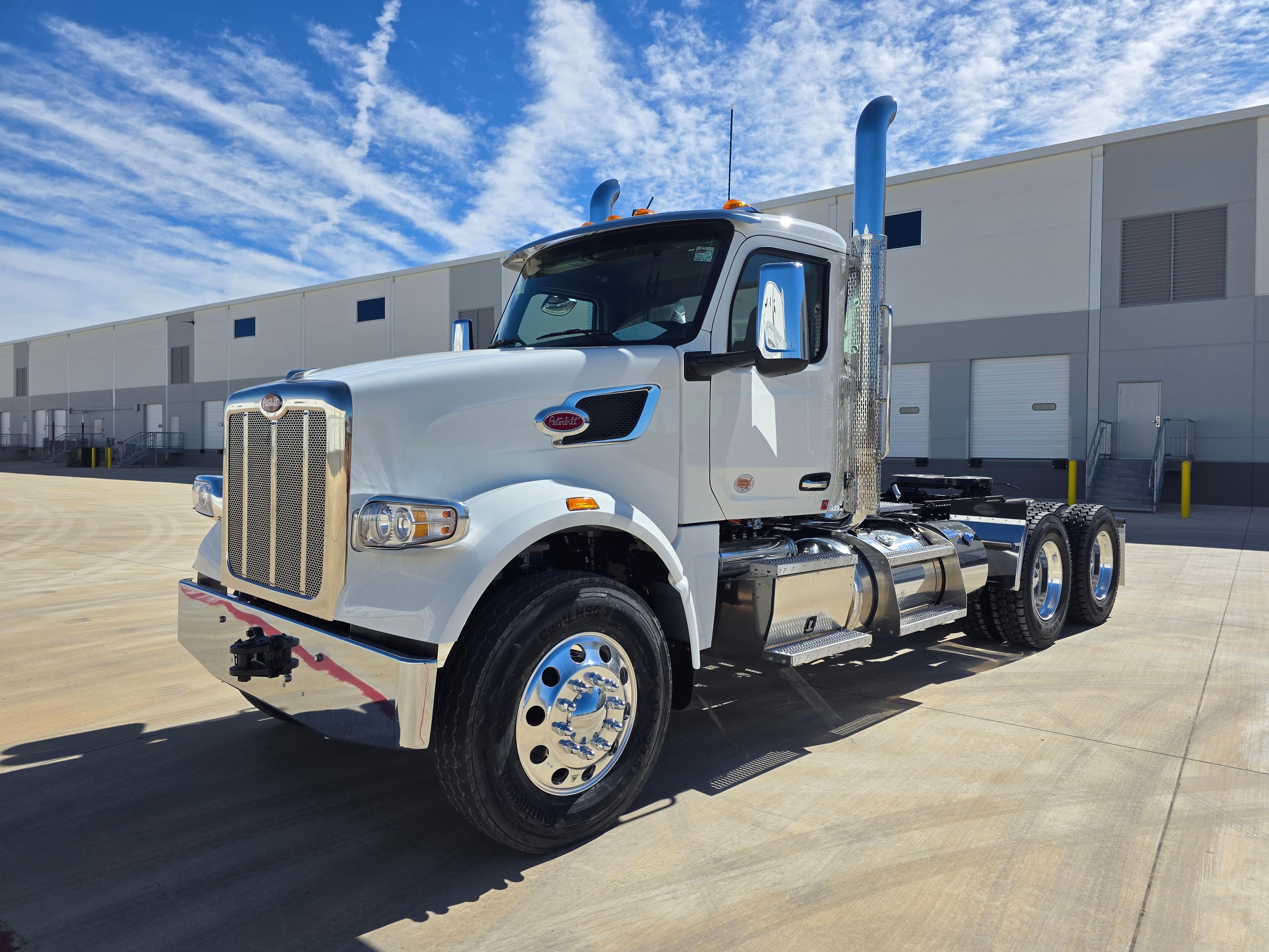 2027 Peterbilt 567