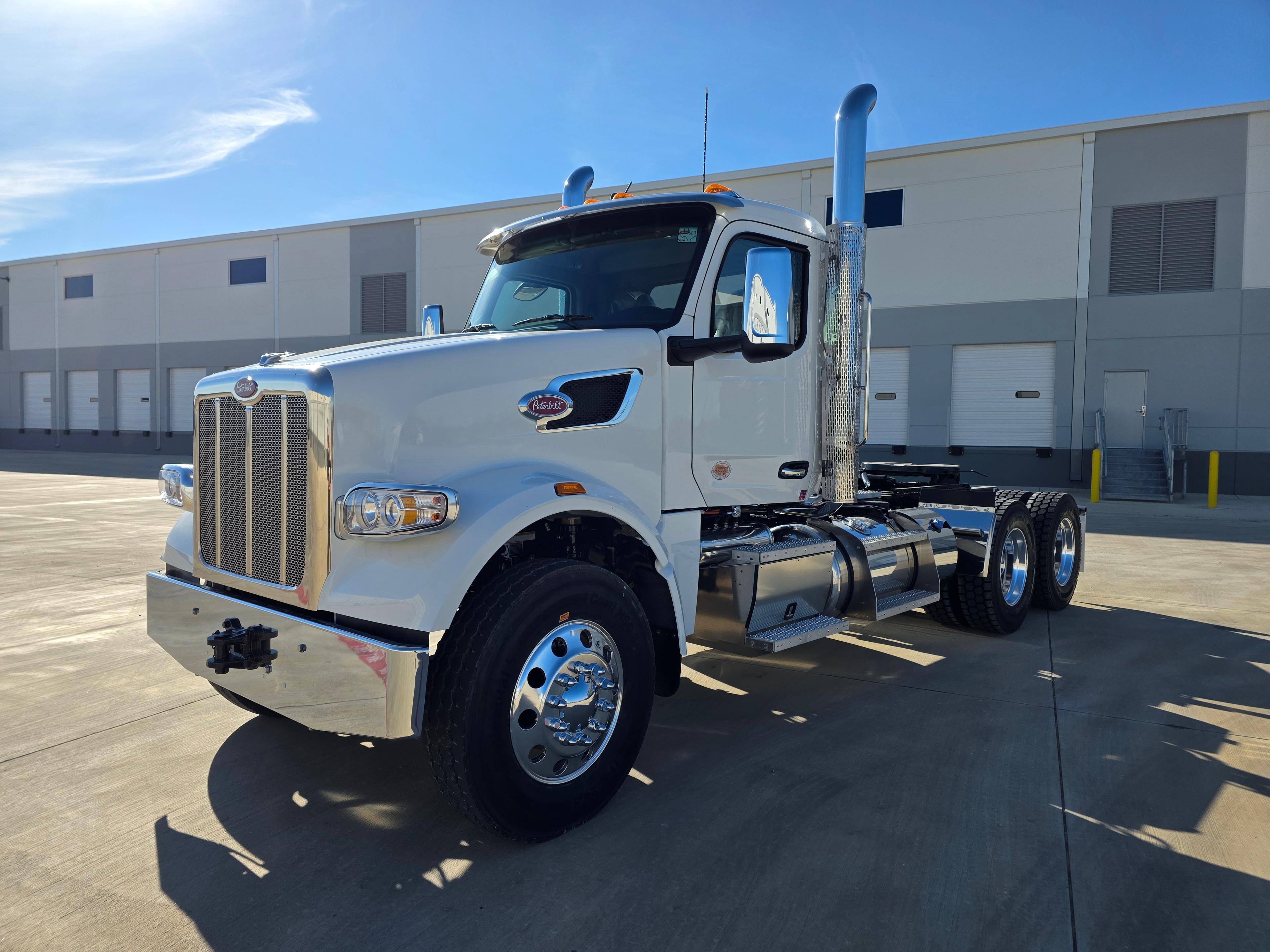 2027 Peterbilt 567