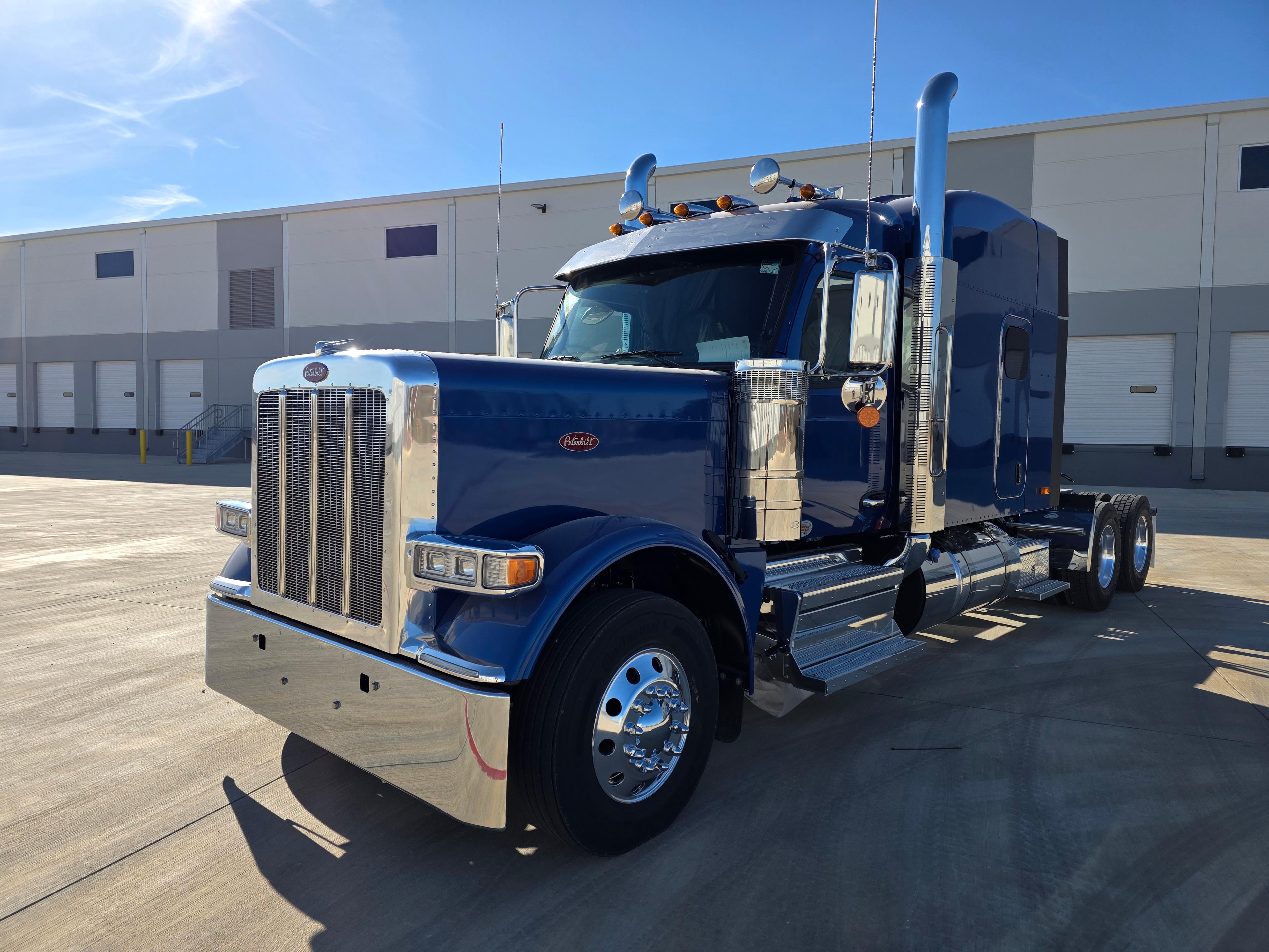 2027 Peterbilt 589