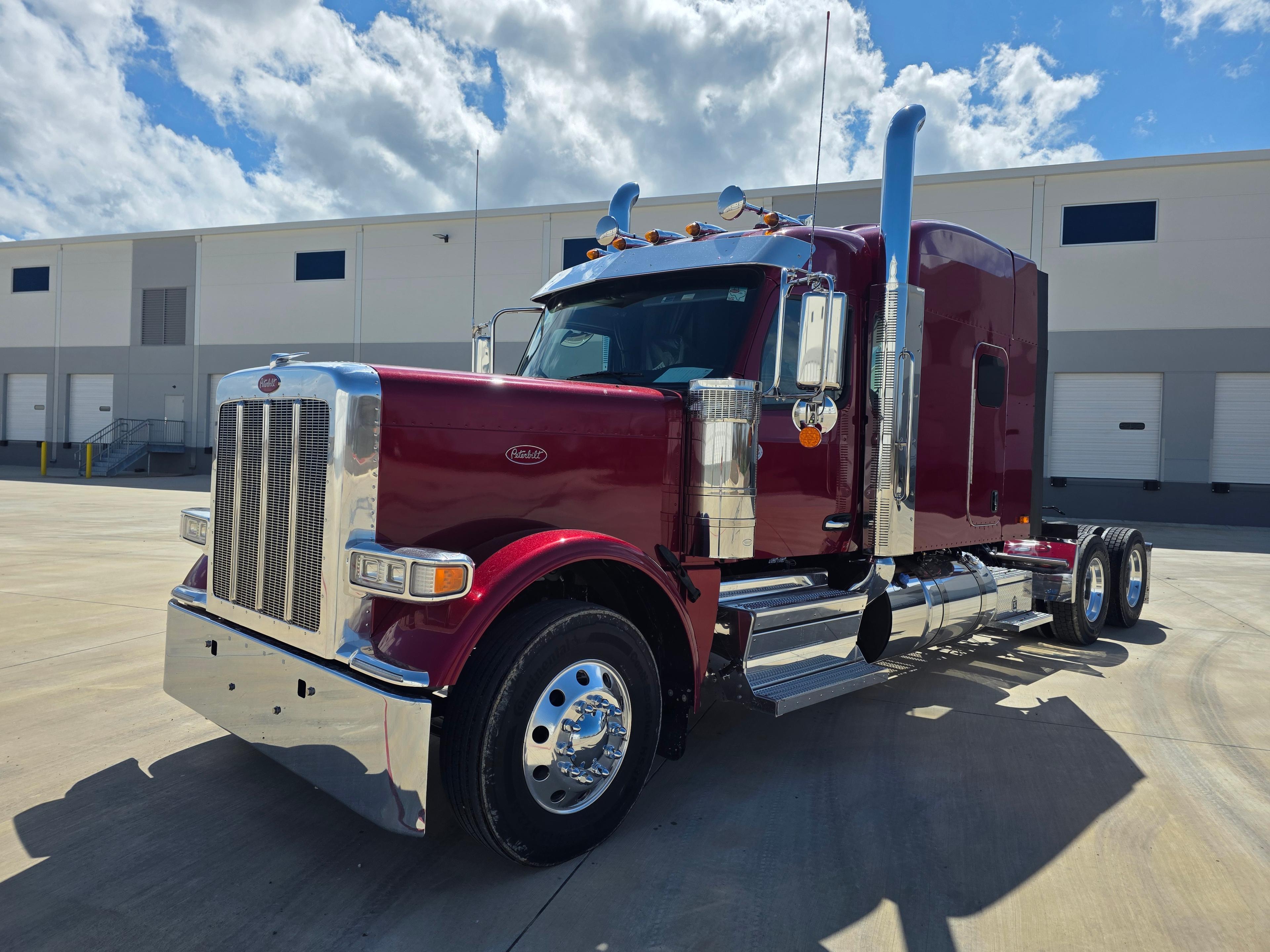 2027 Peterbilt 589